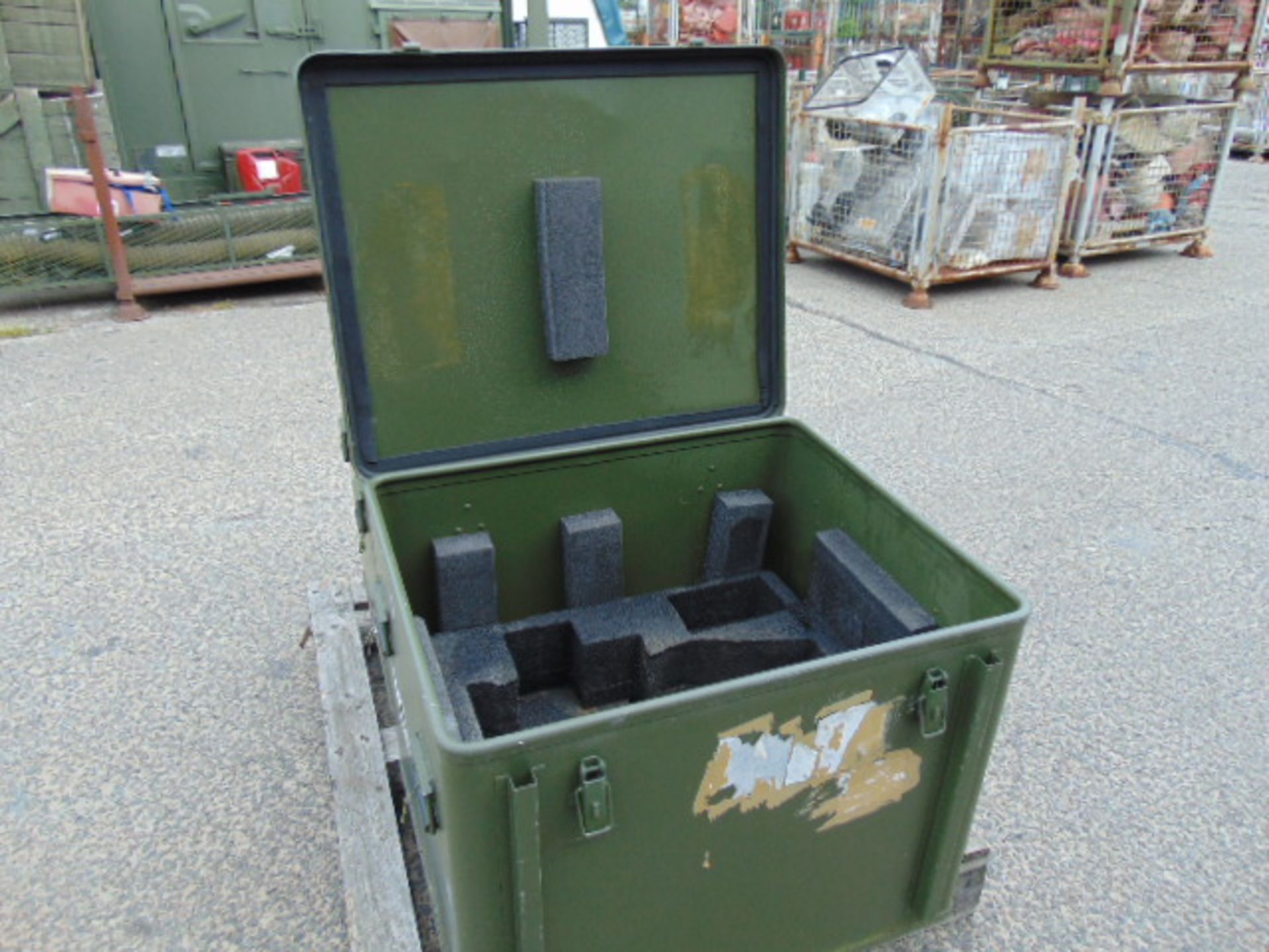 2 x Large Aluminium Storage Boxes 85 x 73 x 65 cms - Image 5 of 6