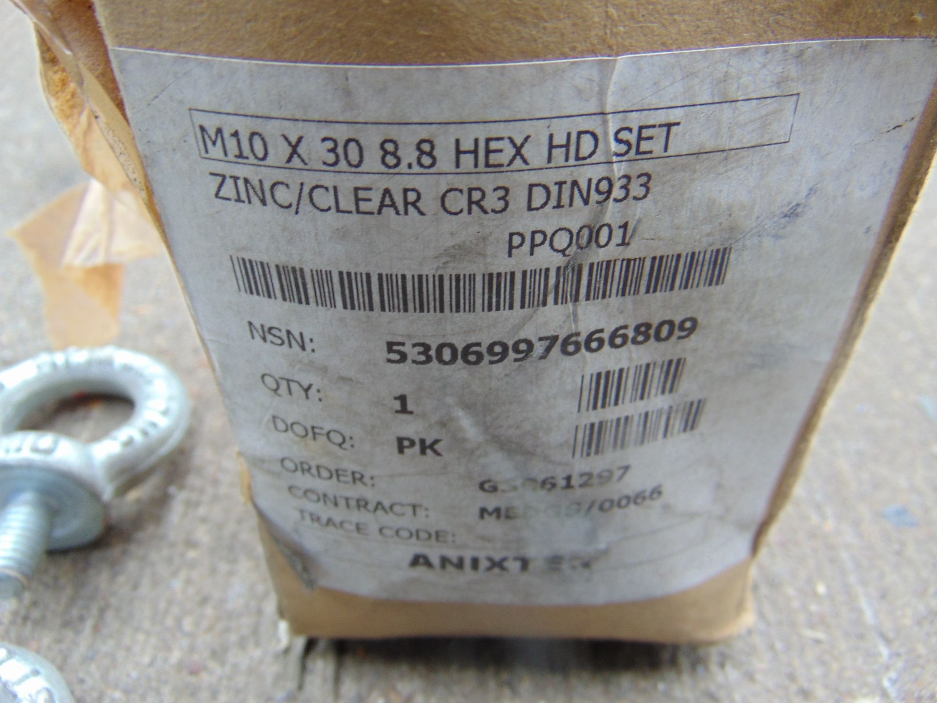 15 x M10 0.23t EYEBOLTS, 3 x WIRE ROPE CLAMPS, 30CWT D SHACKLE AND A BOX OF M10 x 30mm BOLTS - Image 5 of 6