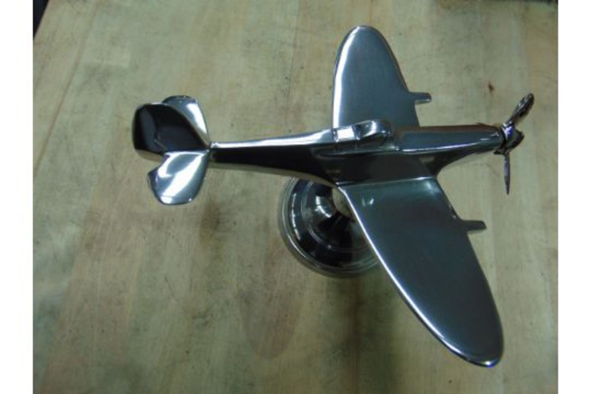 POLISHED ALUMINIUM DESK TOP SPITFIRE MODEL - Image 6 of 7