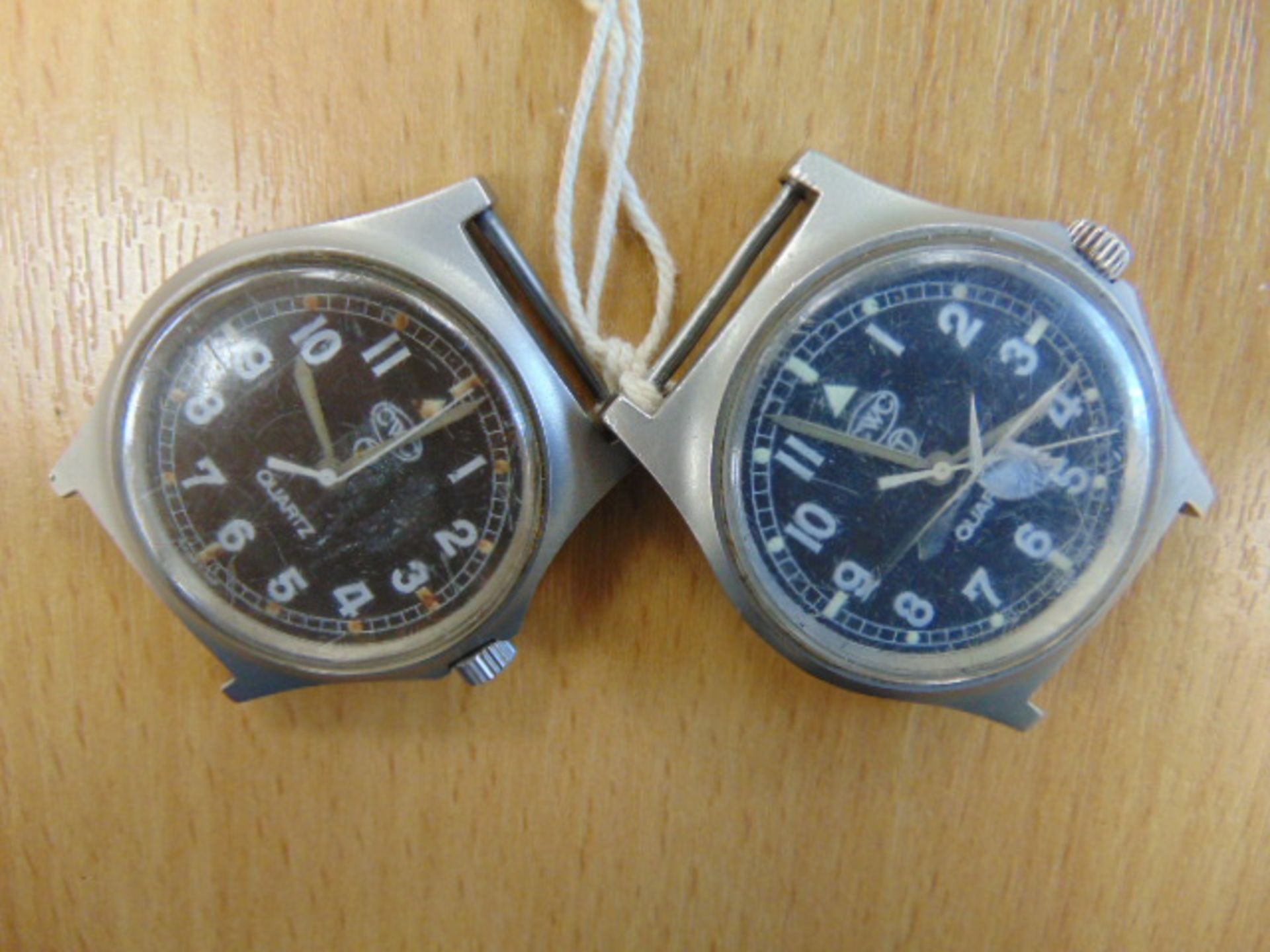 2X RARE 0552 ROYAL MARINE ISSUE CWC SERVICE WATCHES DATED 1989/1989 - Image 2 of 9