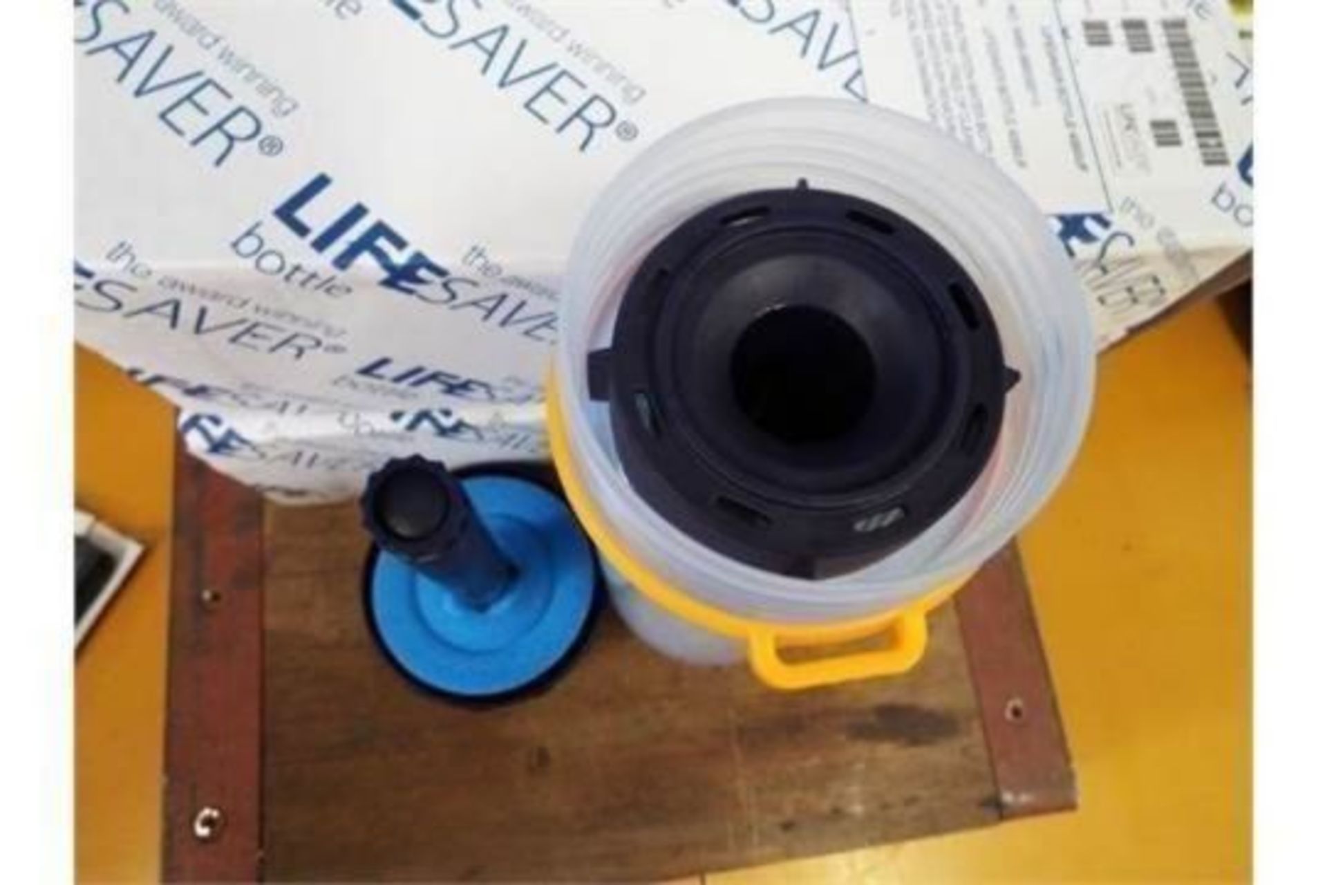 10 x Unissued Lifesaver 400UF ultra filtration water bottles - Image 3 of 10
