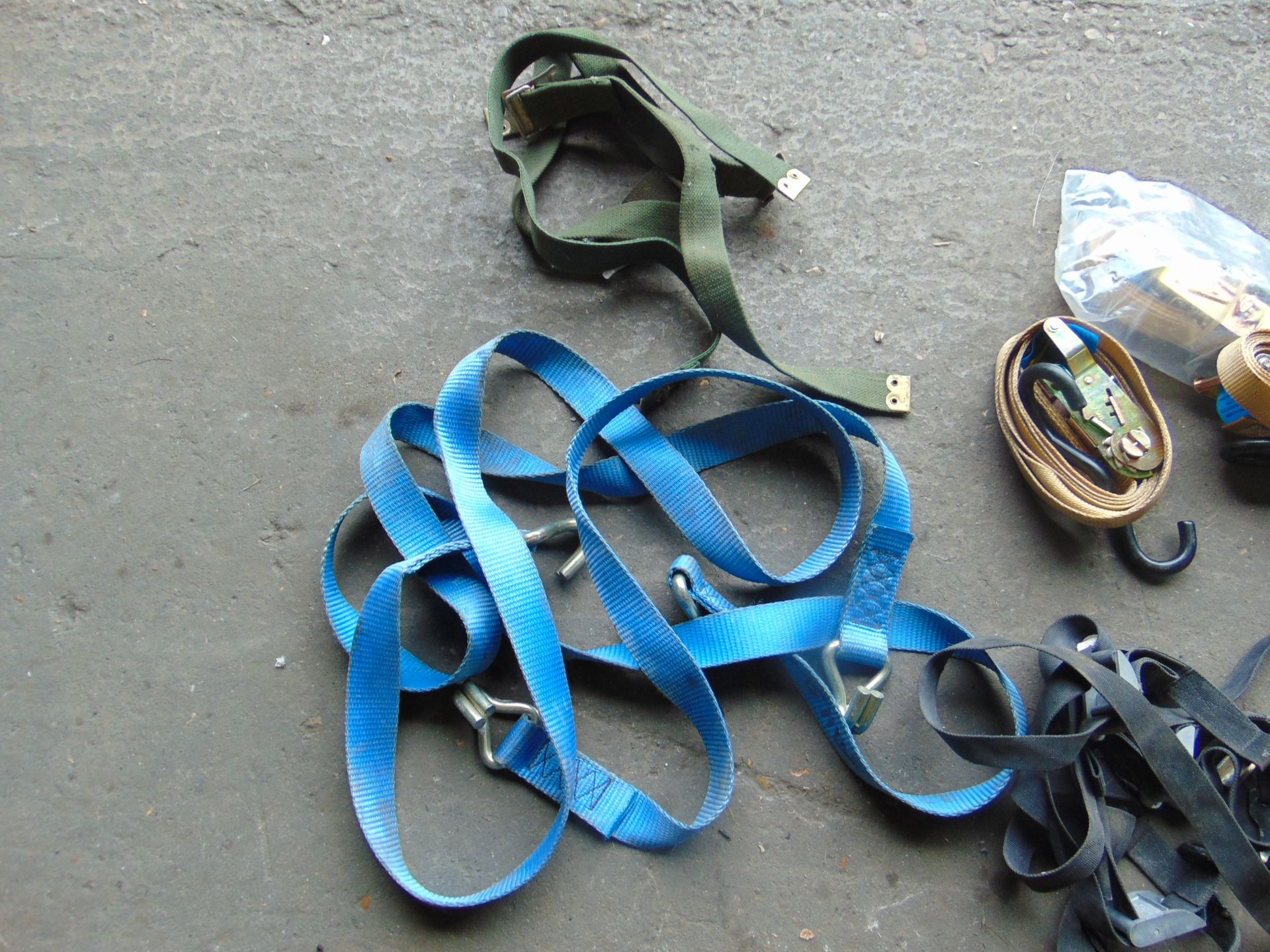 VARIOUS STRAPS, INC 17 x LAND ROVER SPANSET WEBBING STRAPS - Image 3 of 6