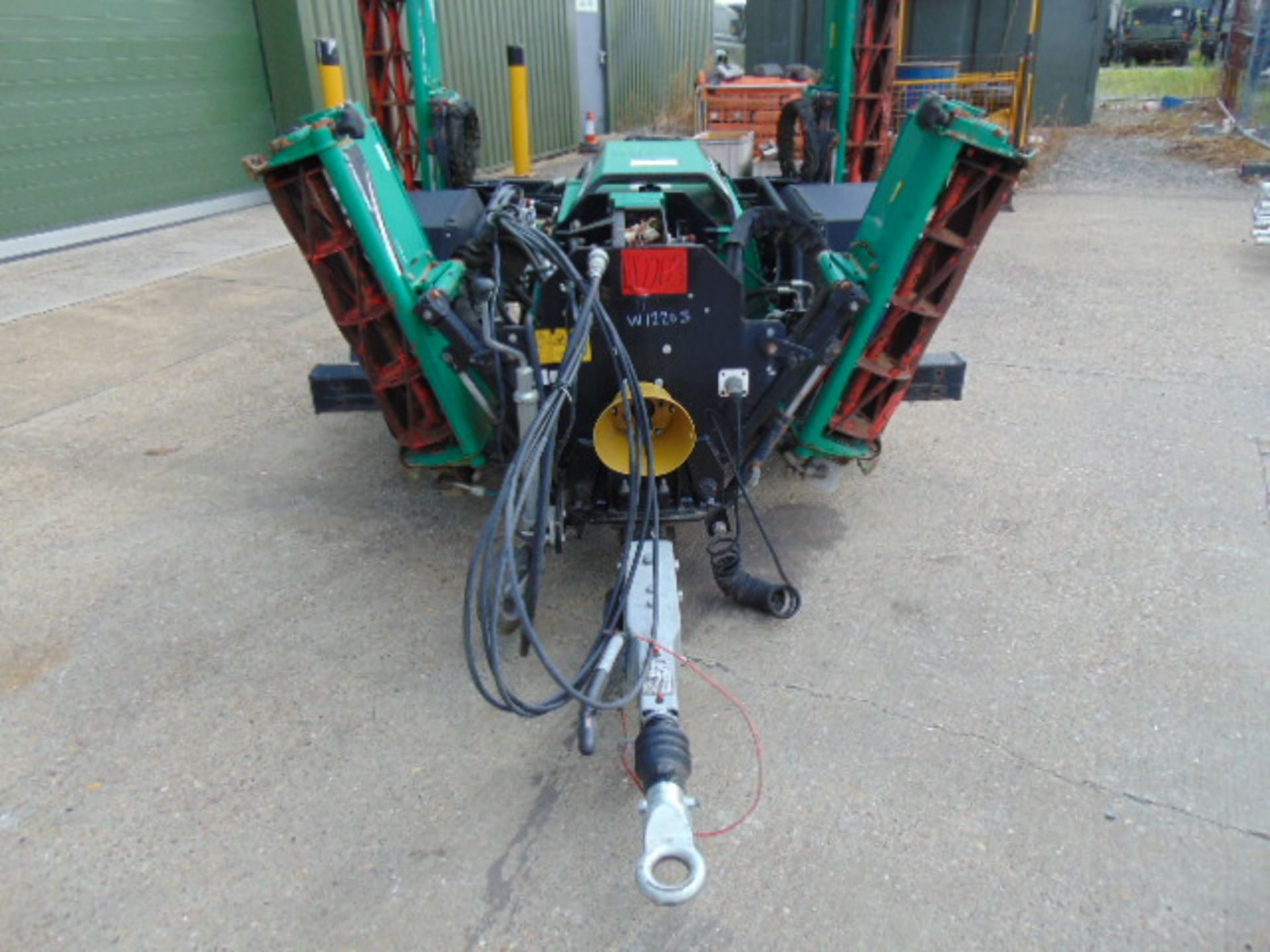 Ransomes TG3400 Trailed Hydraulic Gang Mowers ( 5 Deck ) from Council - Image 2 of 21