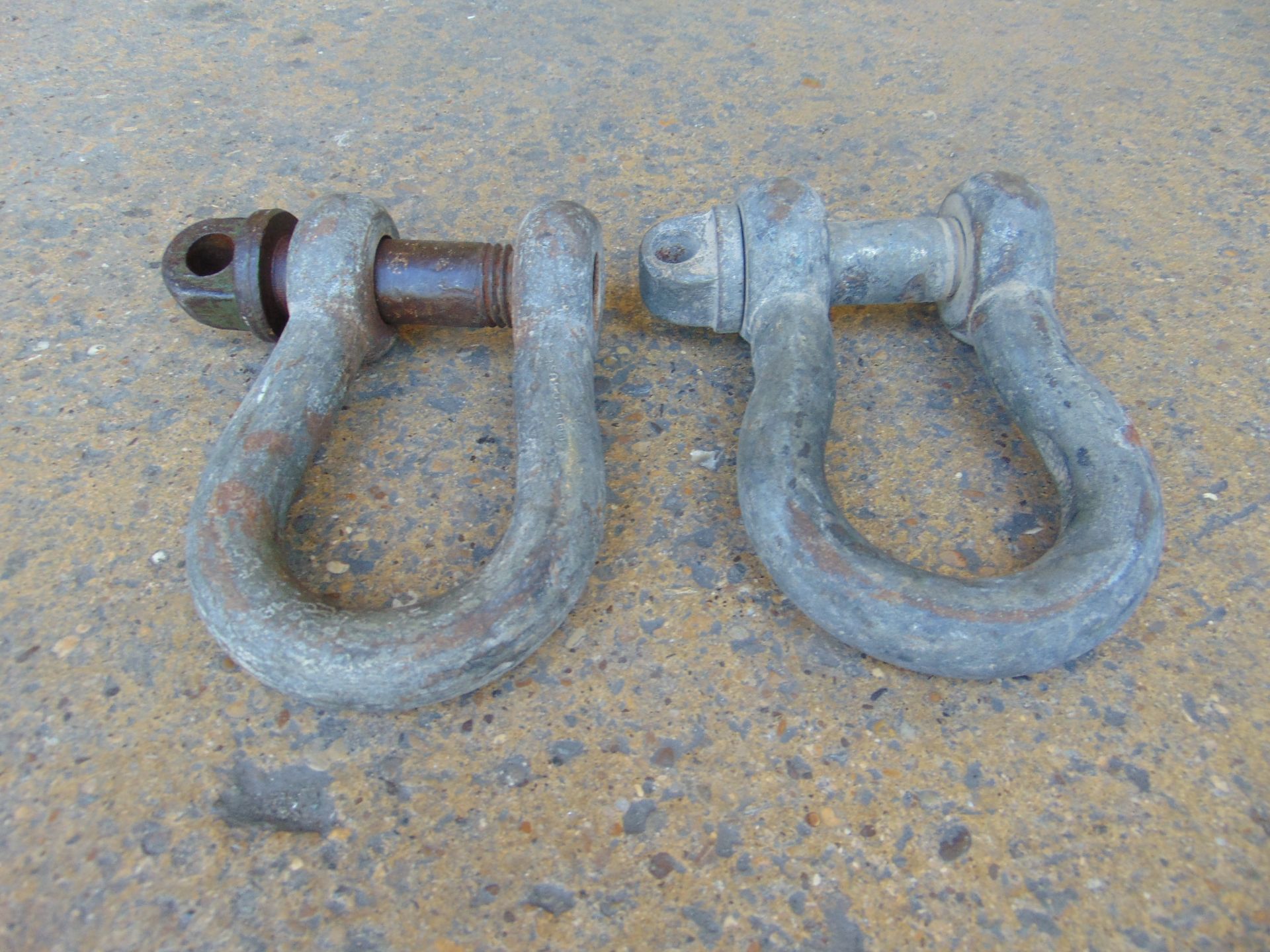 2 x Recovery Bow Shackles Approx. 5.75T - Image 2 of 2