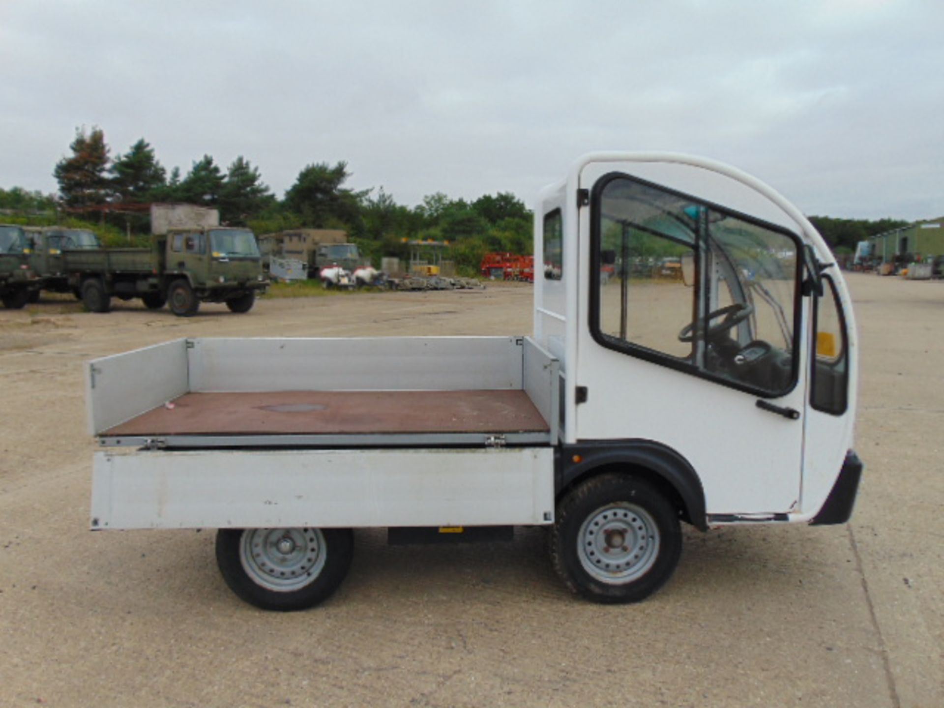 Goupil 2WD Electric Dropside Utility Vehicle - Image 9 of 14
