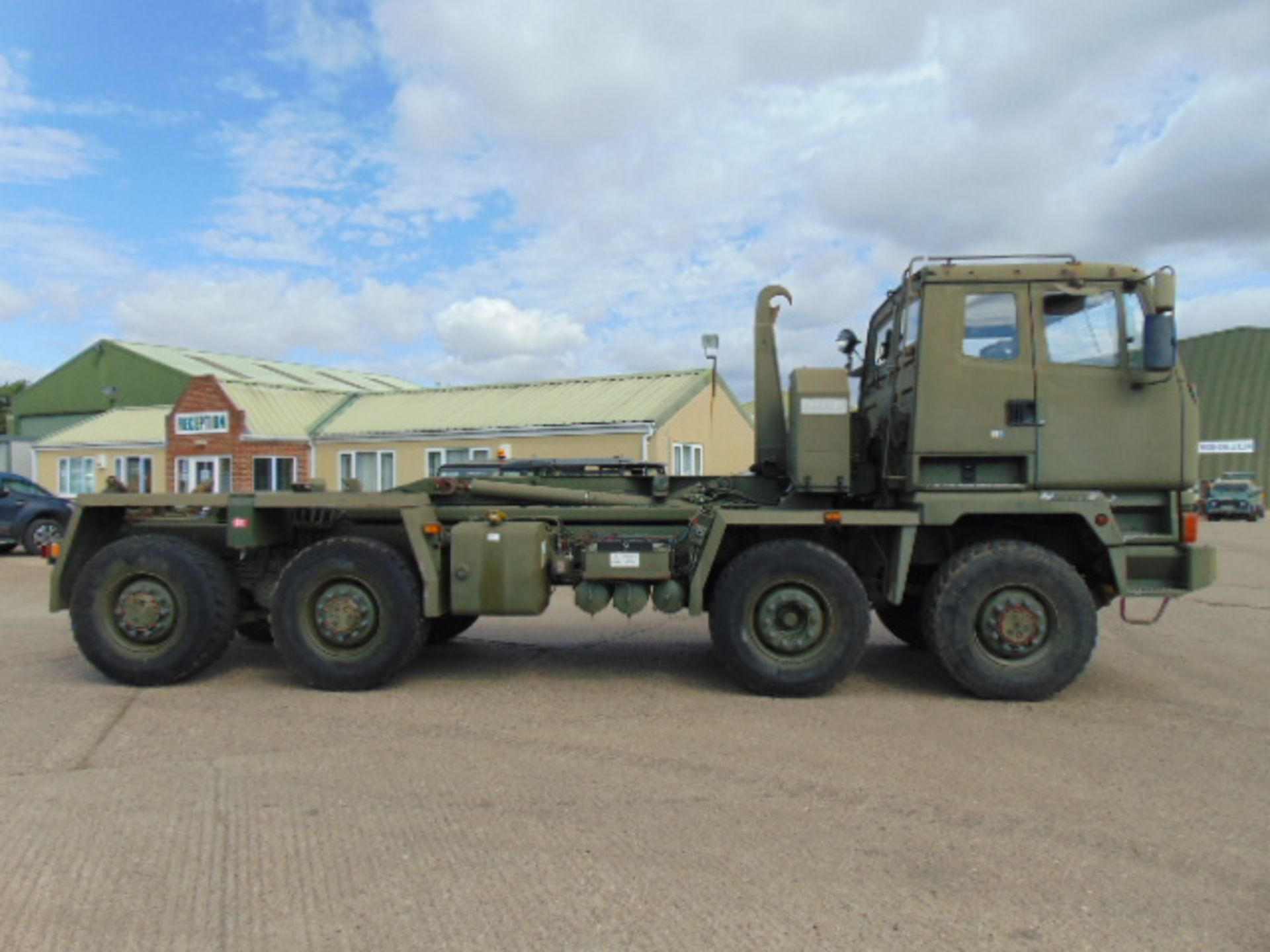 DAF 8x6 DROPS Multilift LHD Hook Loader - Image 7 of 35