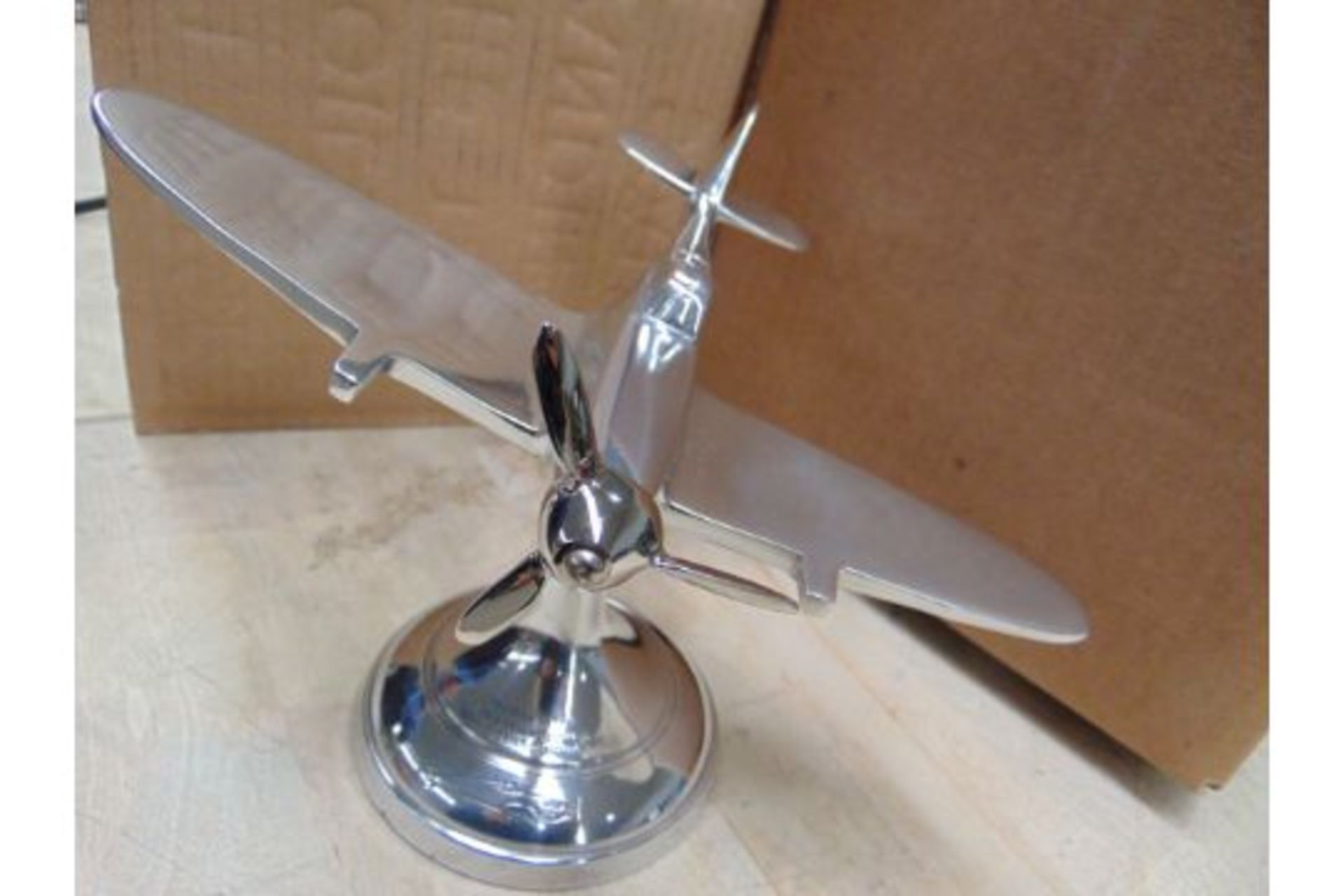 POLISHED ALUMINIUM DESK TOP SPITFIRE MODEL - Image 2 of 7