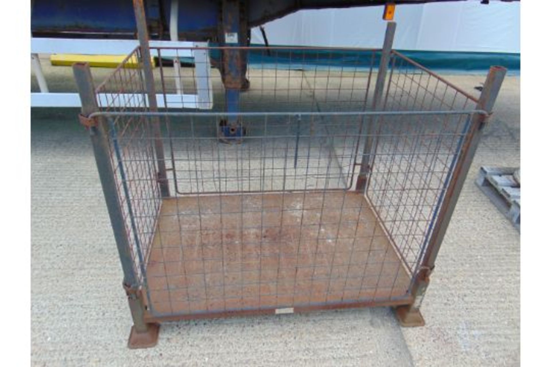 Steel Stacking Stillage with removeable sides and corner posts - Image 2 of 3