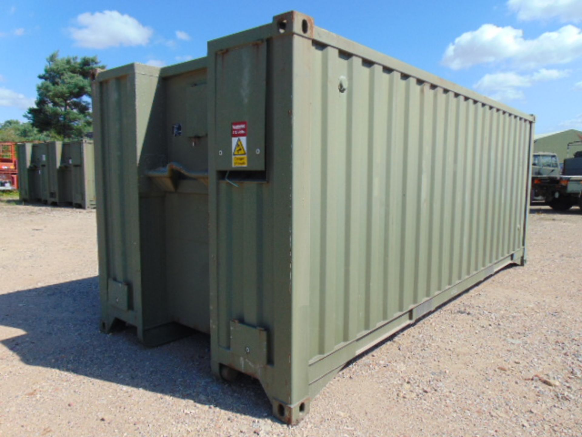 Demountable Front Line Ablution Unit in 20ft Container with hook loader, Twist Locks Etc - Image 7 of 23