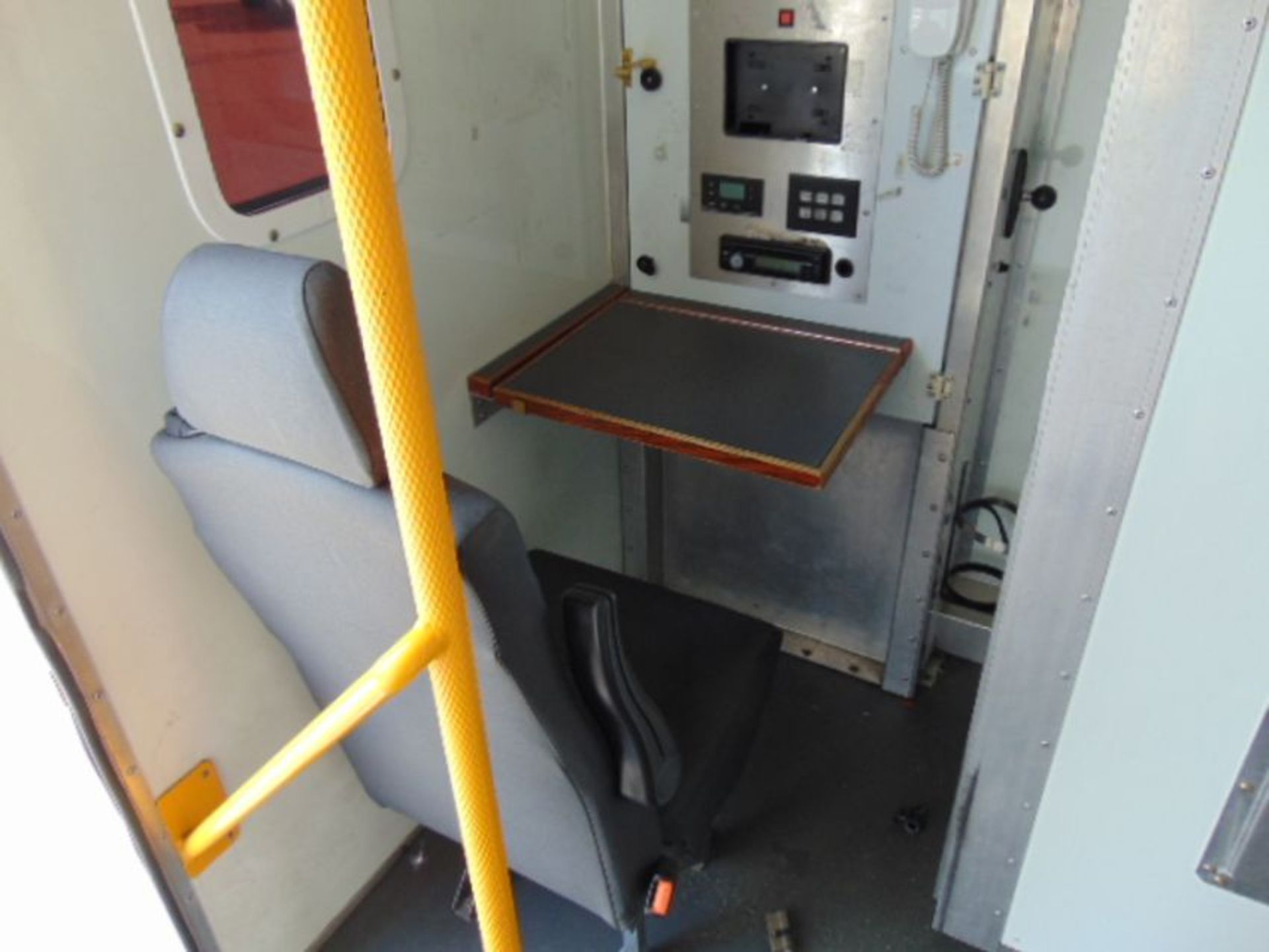 2011 Iveco Eurocargo 100E18 Day Cab Box Van 4x2 3.9L Diesel - Prison/Secure Transport - Bild 11 aus 25