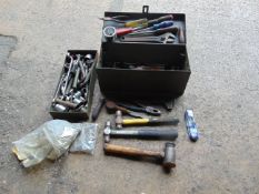TOOLBOX WITH LARGE AMOUNT OF TOOLS