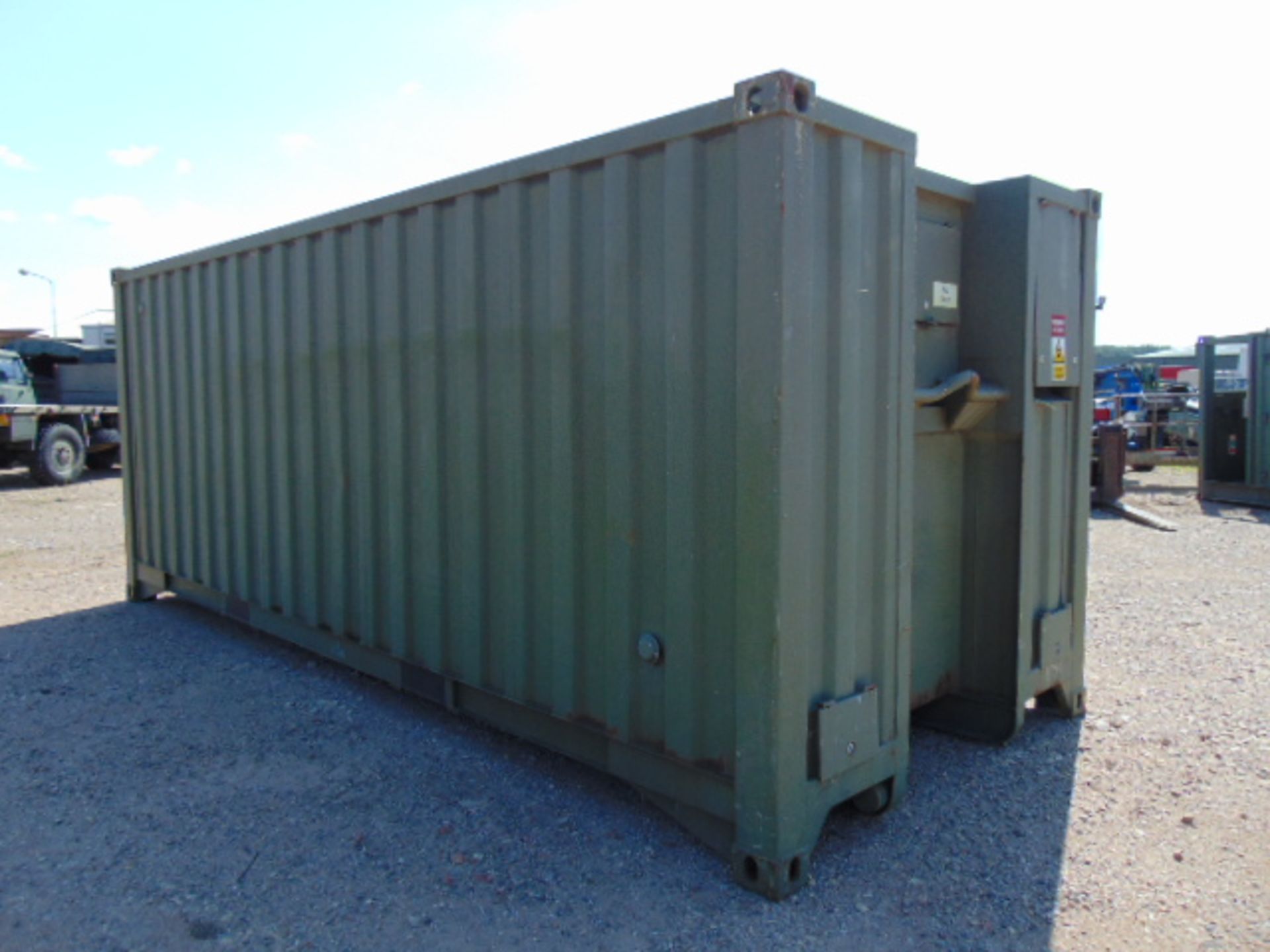 Demountable Front Line Ablution Unit in 20ft Container with hook loader, Twist Locks Etc - Image 5 of 23