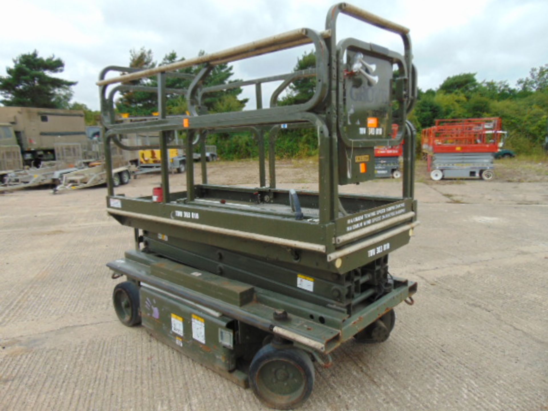 Grove Self Propelled Aerial Work Platform - Image 8 of 17