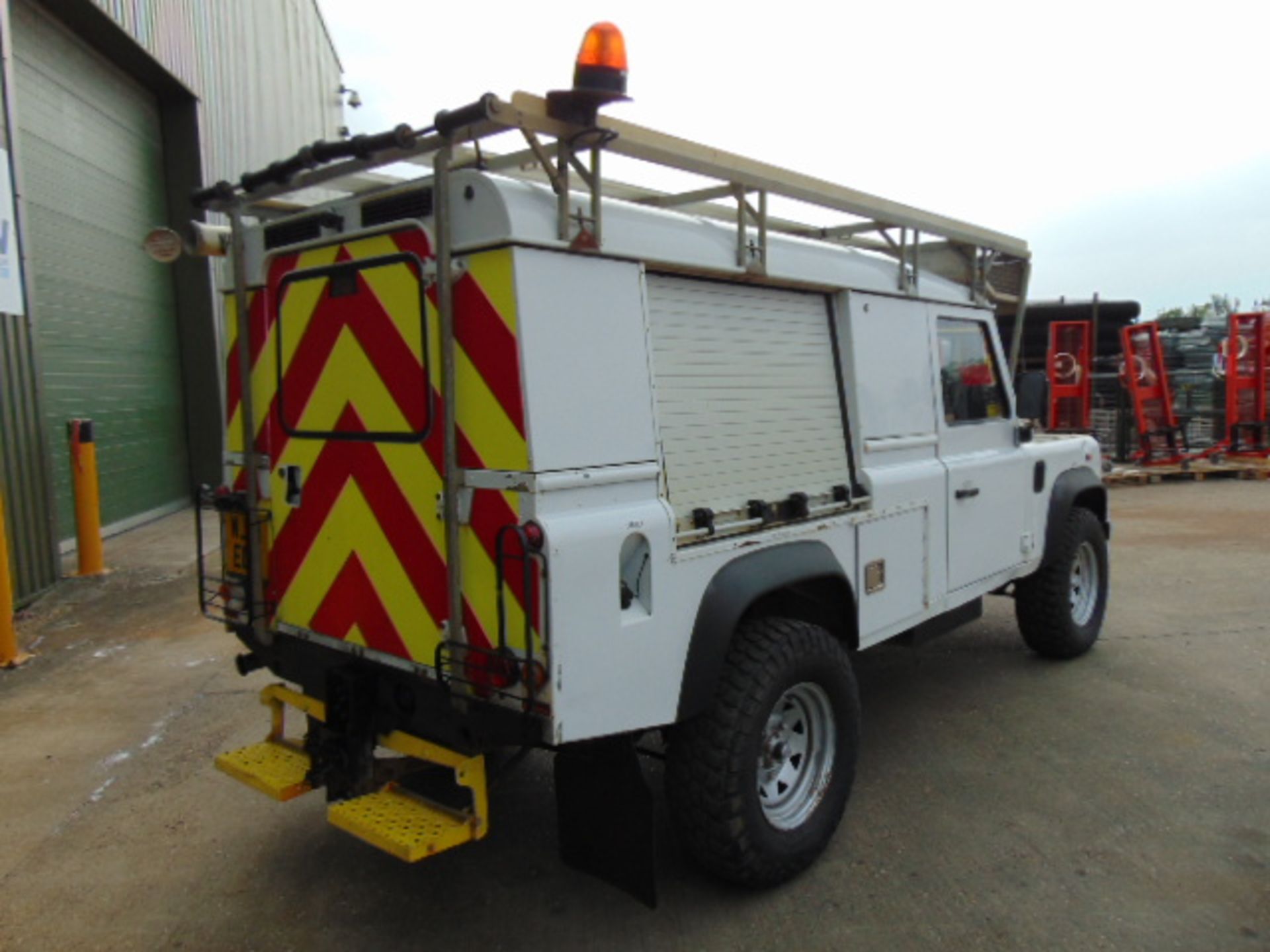 2011 Land Rover Defender 110 Puma hardtop 4x4 Utility vehicle - Image 7 of 41