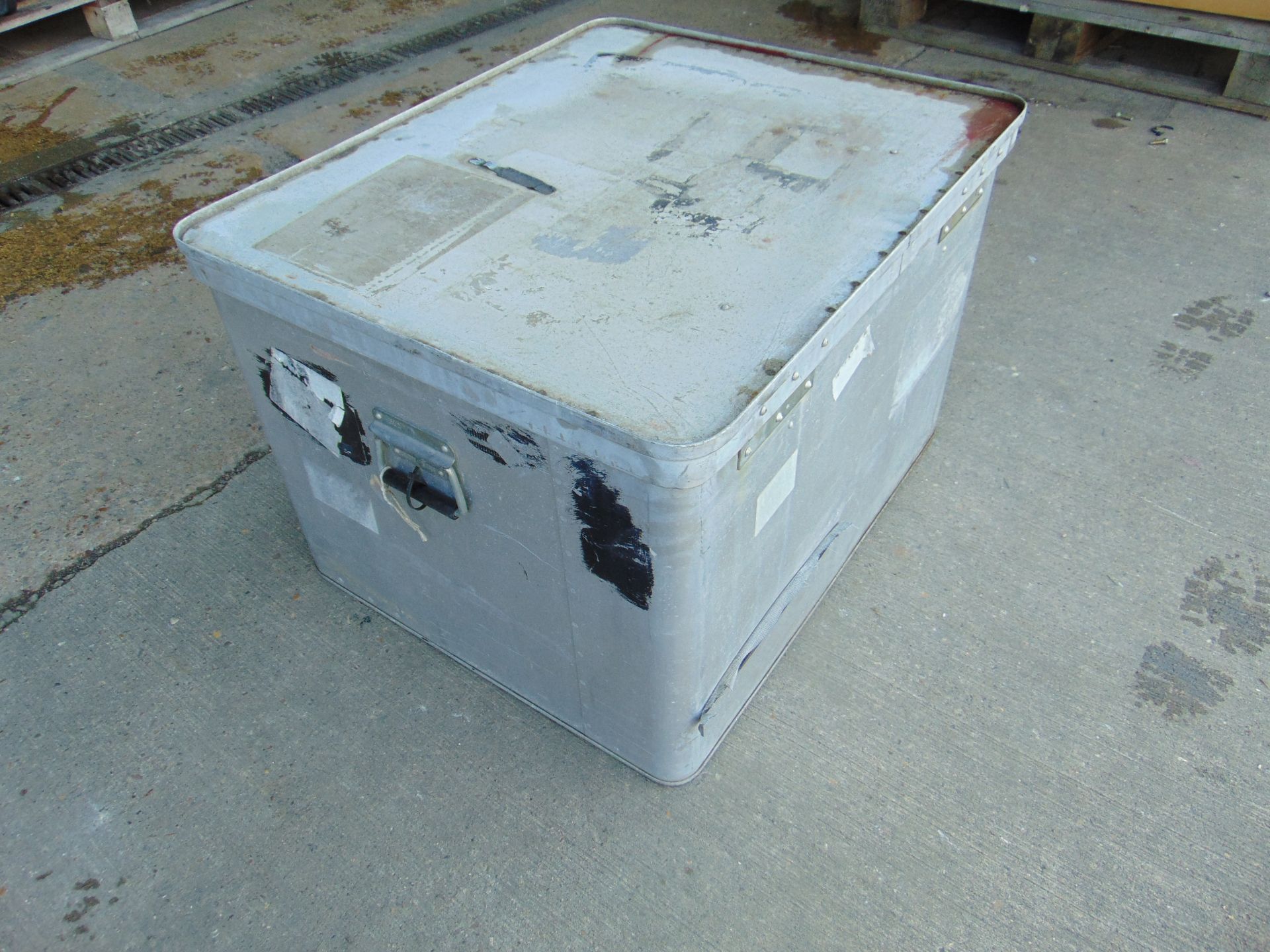 Stackable Aluminium Storage Box L72cm x W60cm x H49cm - Image 3 of 6