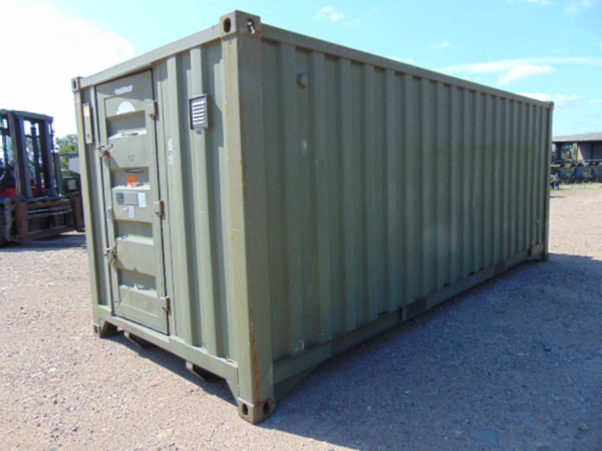 Demountable Front Line Ablution Unit in 20ft Container with hook loader, Twist Locks Etc - Image 3 of 23