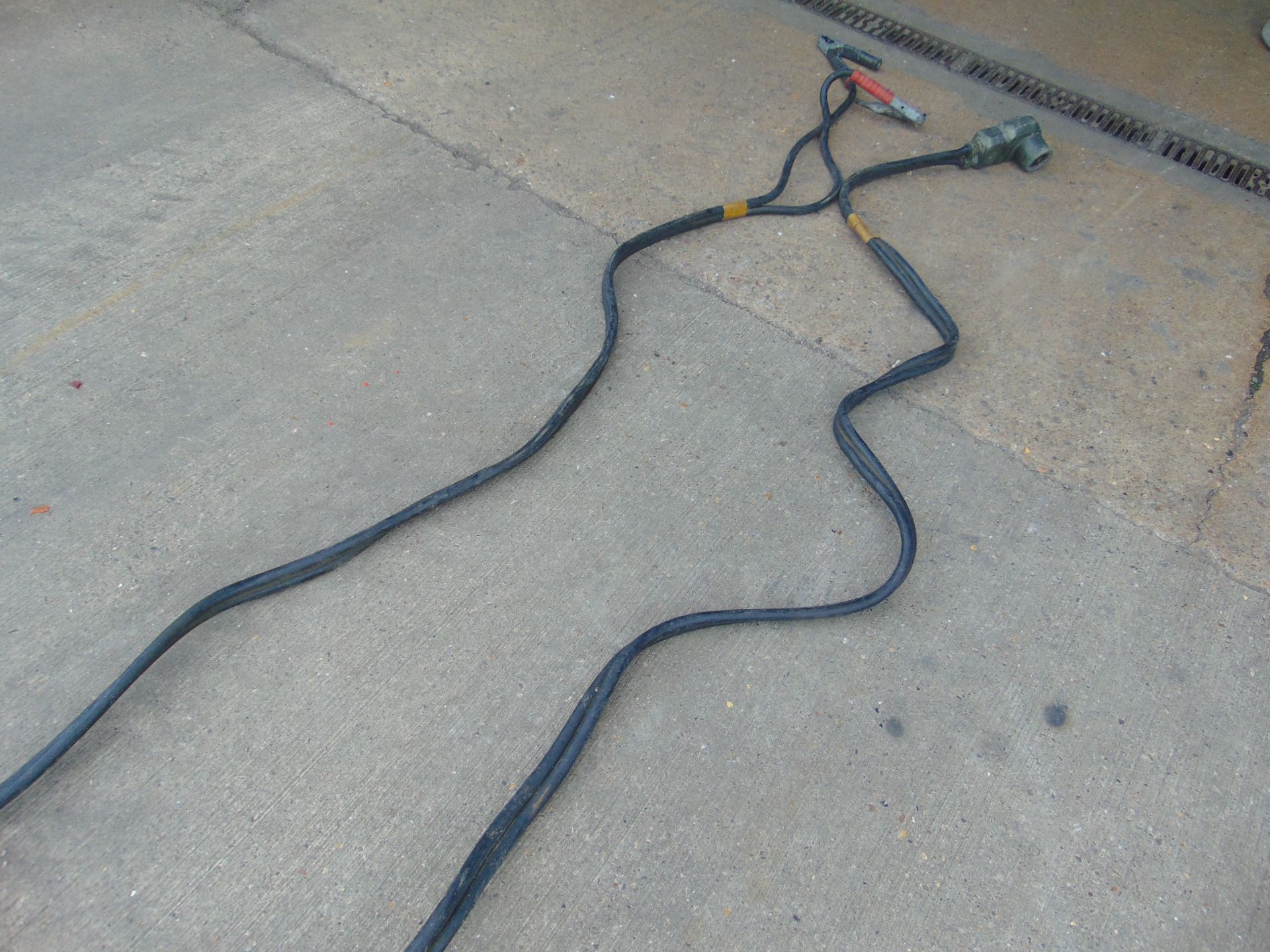 30ft Interconnecting/Slave NATO lead with jump lead ends - Image 5 of 5