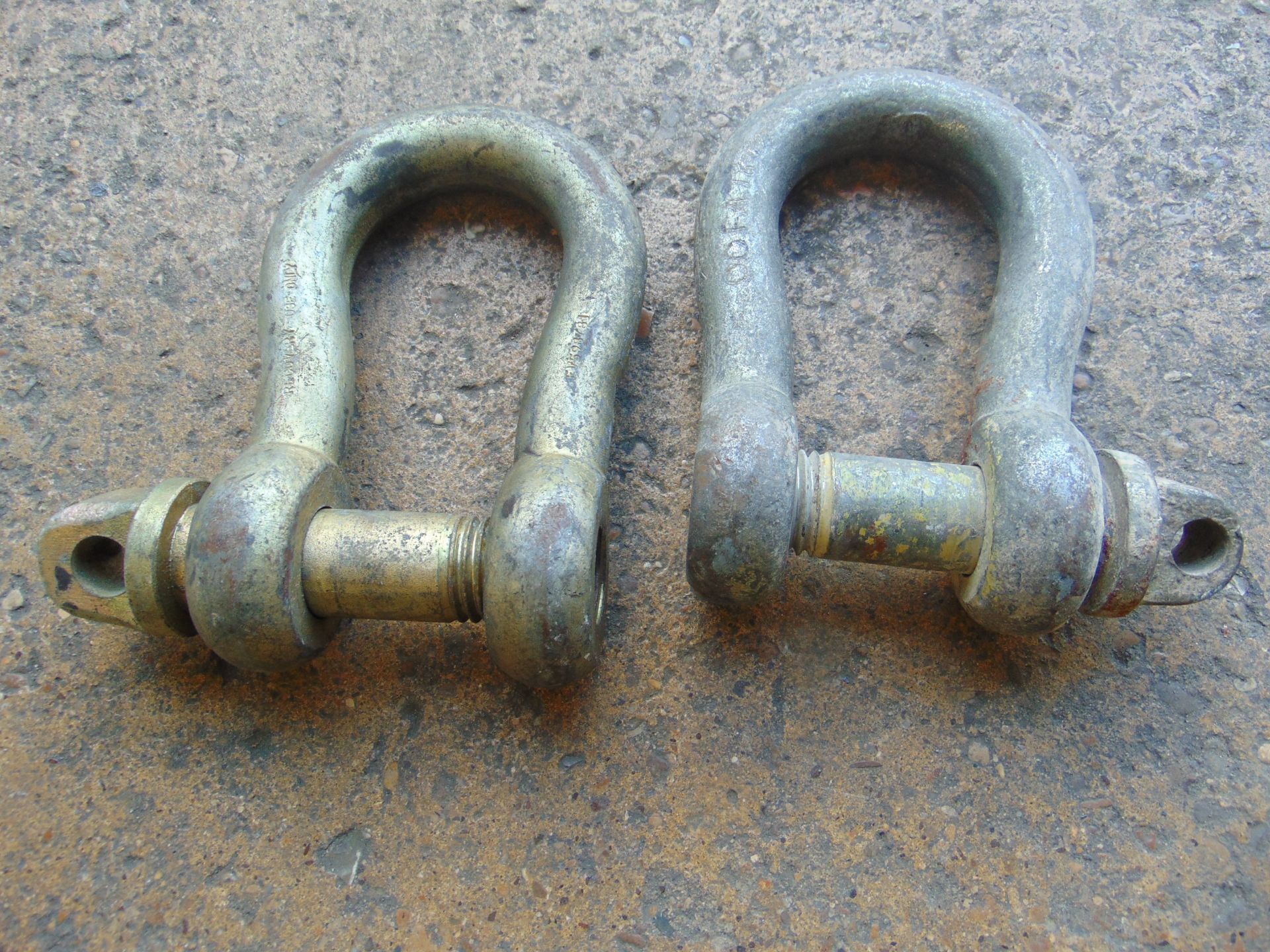 2 x Recovery Bow Shackles Approx. 5.75T