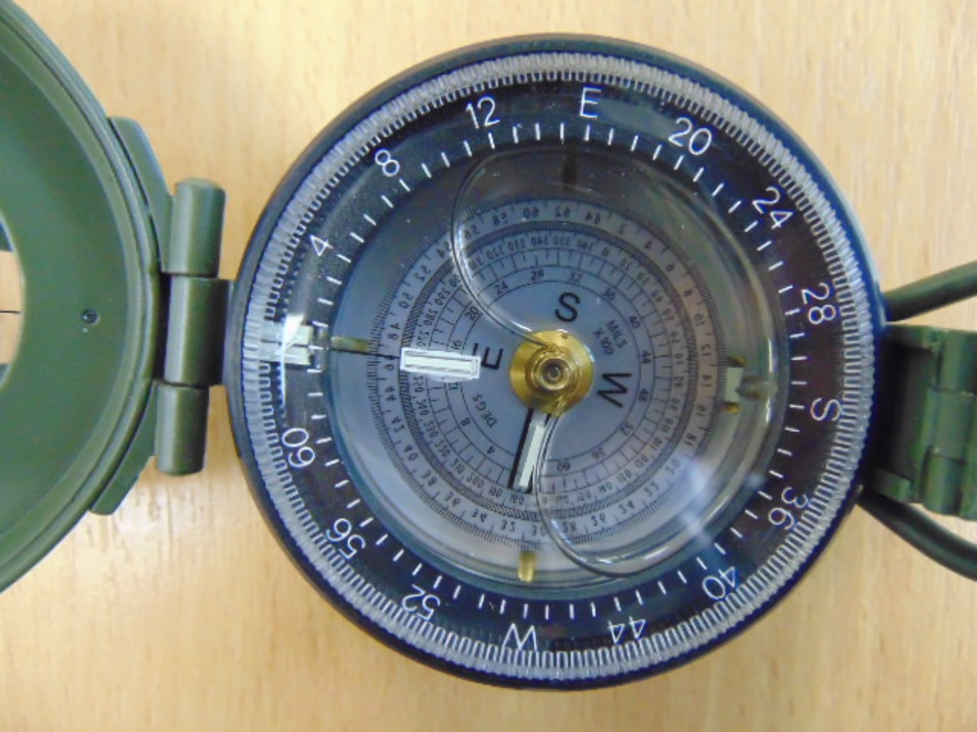 FRANCIS BARKER M88 PRISMATIC COMPASS NATO MARKING UNISSUED CONDITION - Image 3 of 5