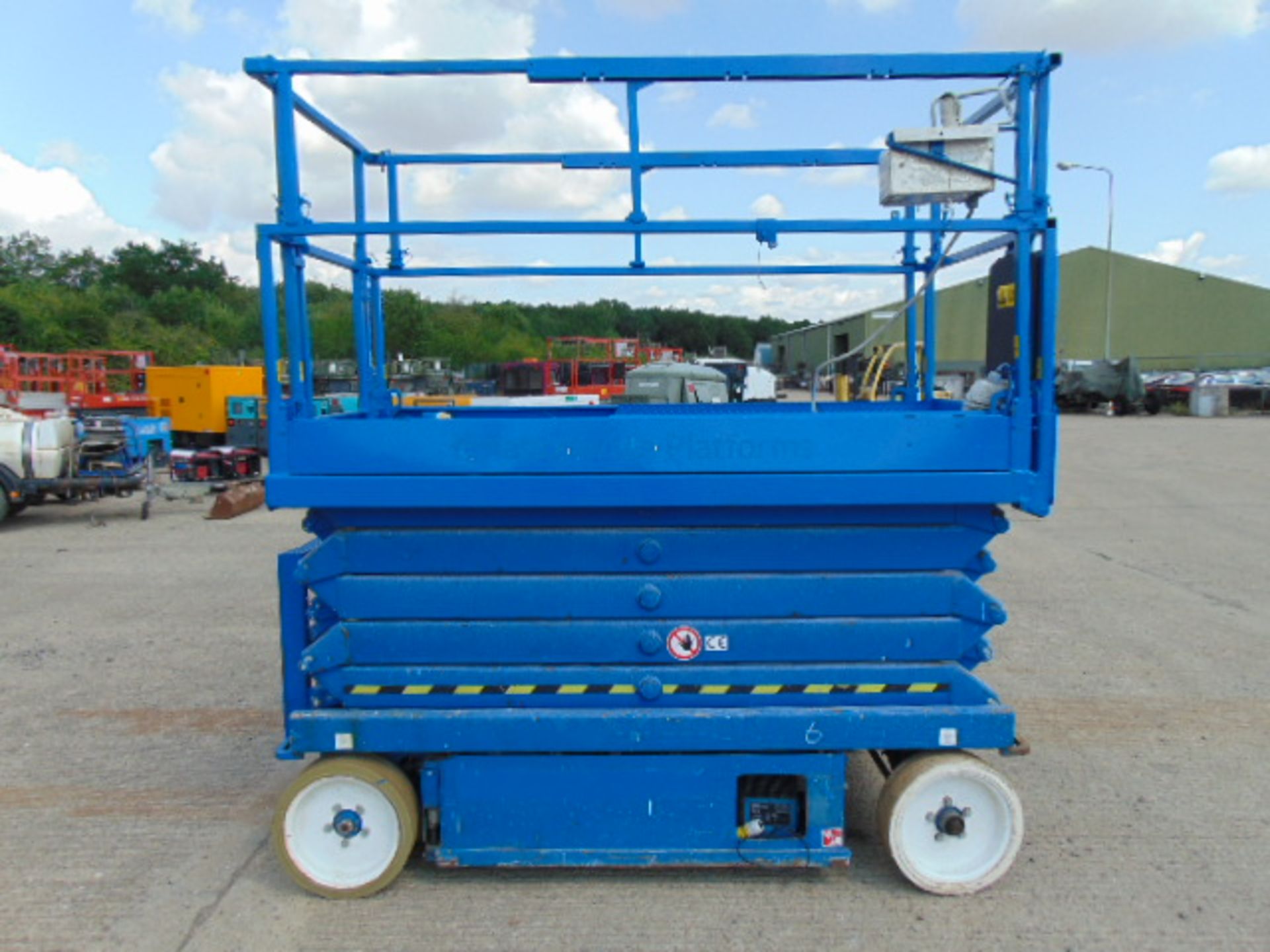 2012 SkyJack SJ4632 Electric Scissor Lift ONLY 265 HOURS! - Image 2 of 18