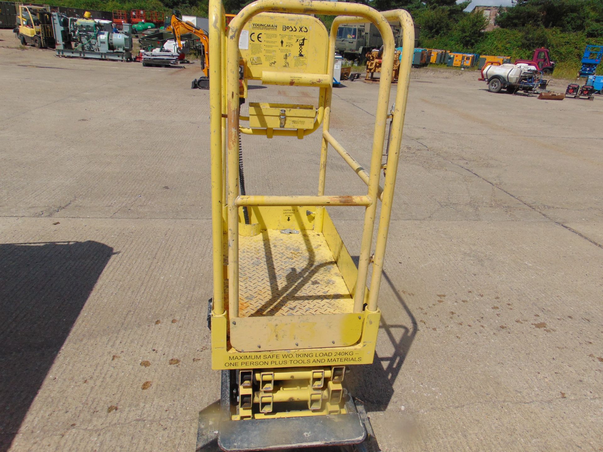 YOUNGMAN BOSS X3 MOBILE SCISSOR LIFT - Image 2 of 10