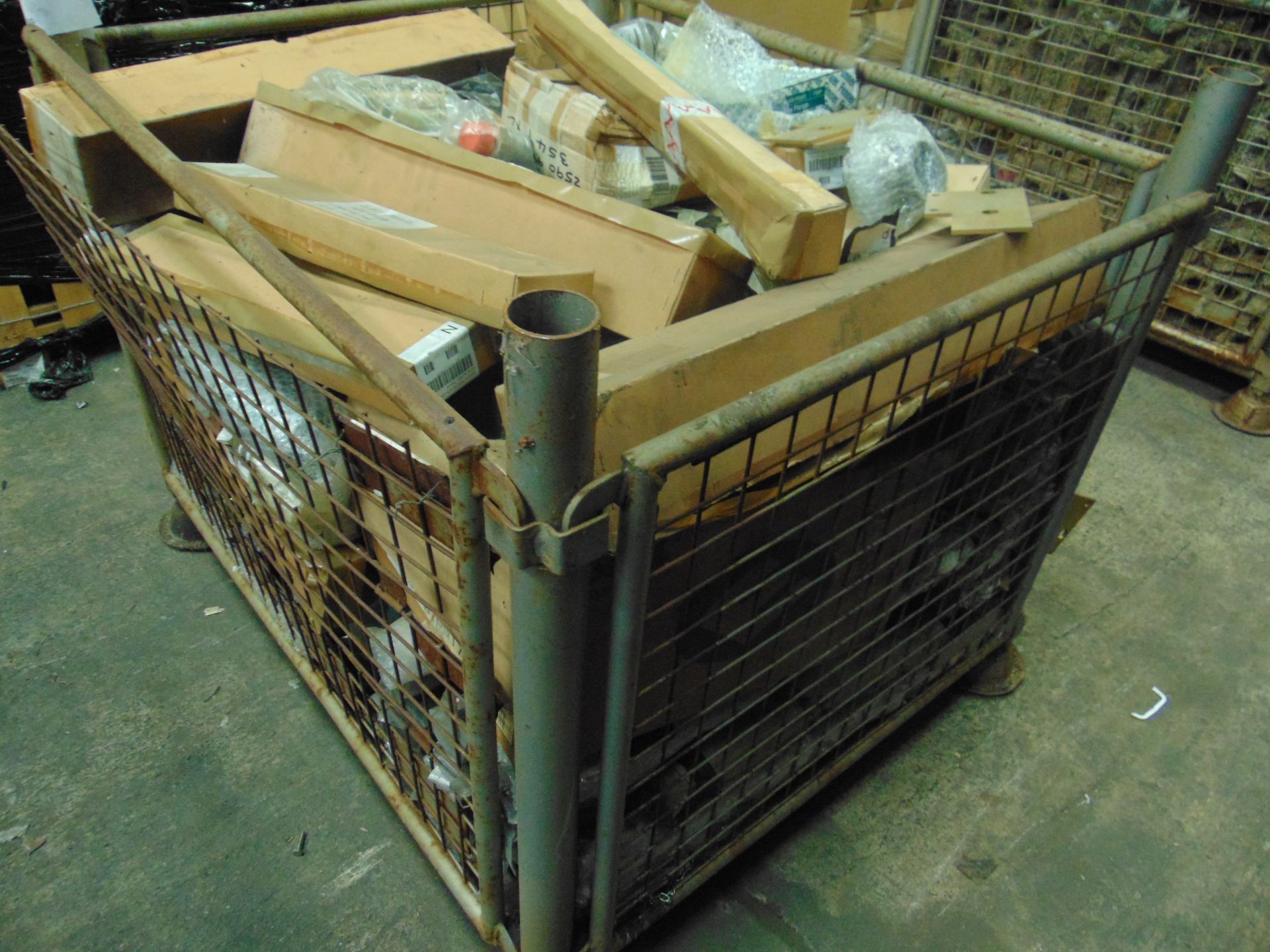 PALLET OF ASSORTED FV VEHICLE SPARES - Image 3 of 5