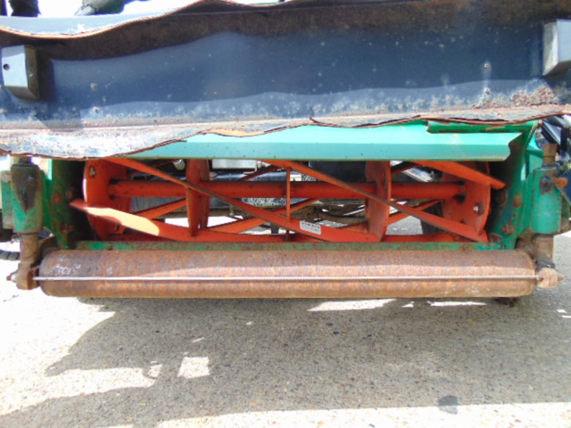 Ransomes TG3400 Trailed Hydraulic Gang Mowers ( 5 Deck ) from Council - Image 13 of 21