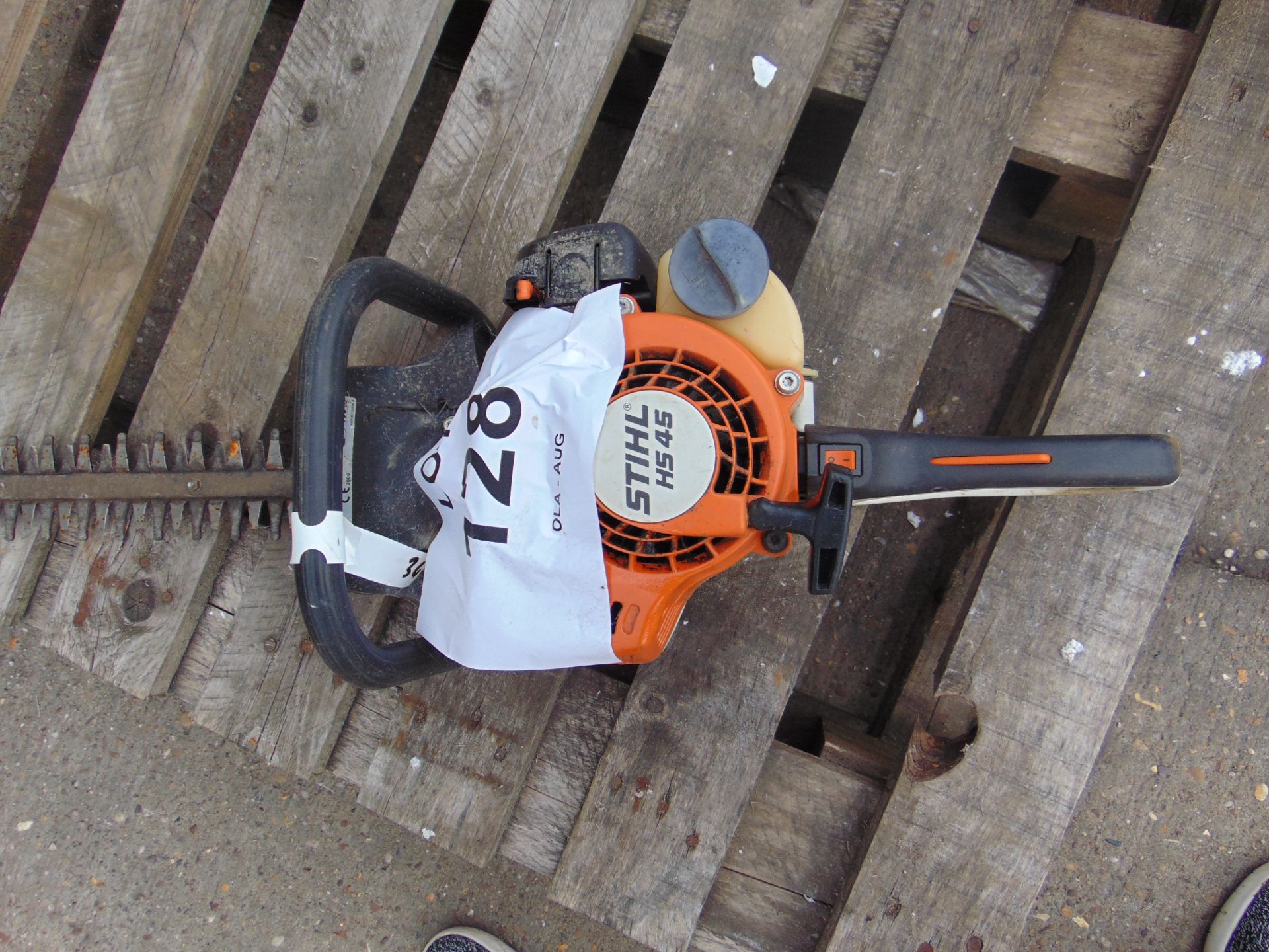 STIHL HS 45 HEDGE TRIMMER - Image 3 of 4