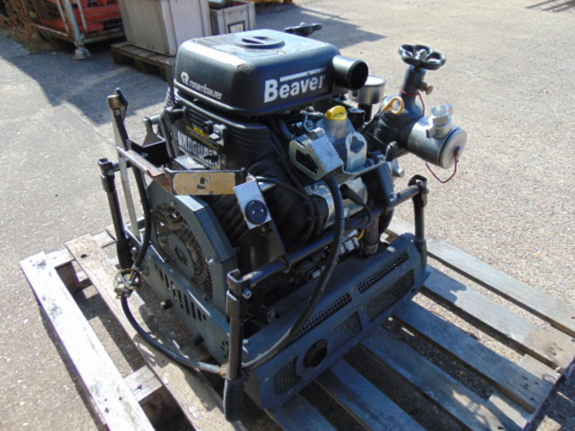 Rosenbauer Beaver Portable Fire Fighting Water Pump - Image 5 of 10