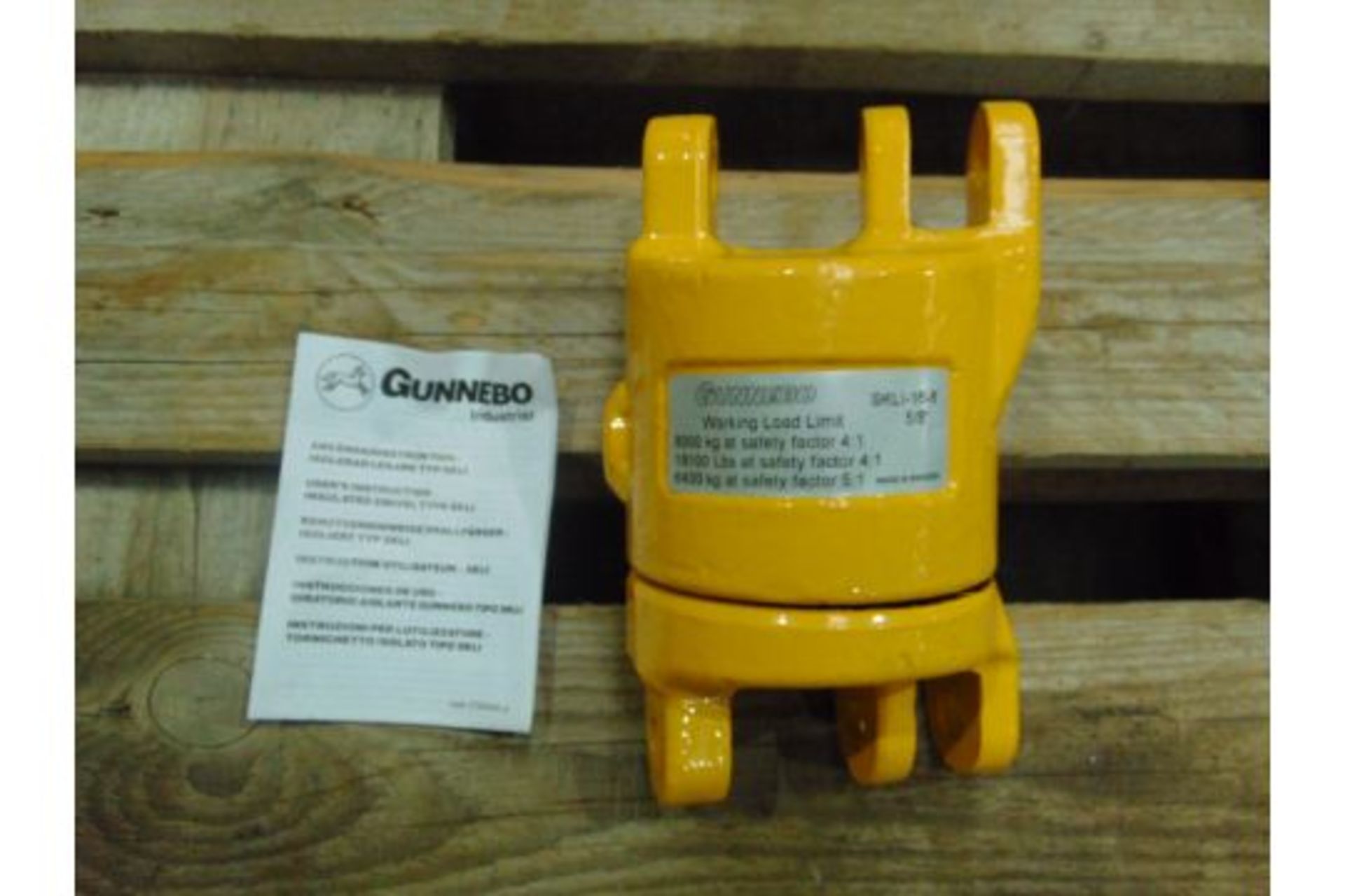 GUNNEBO 8 TONNE CRANE INSULATED SWIVEL ROTATOR LINK- UNISSUED - Image 2 of 5