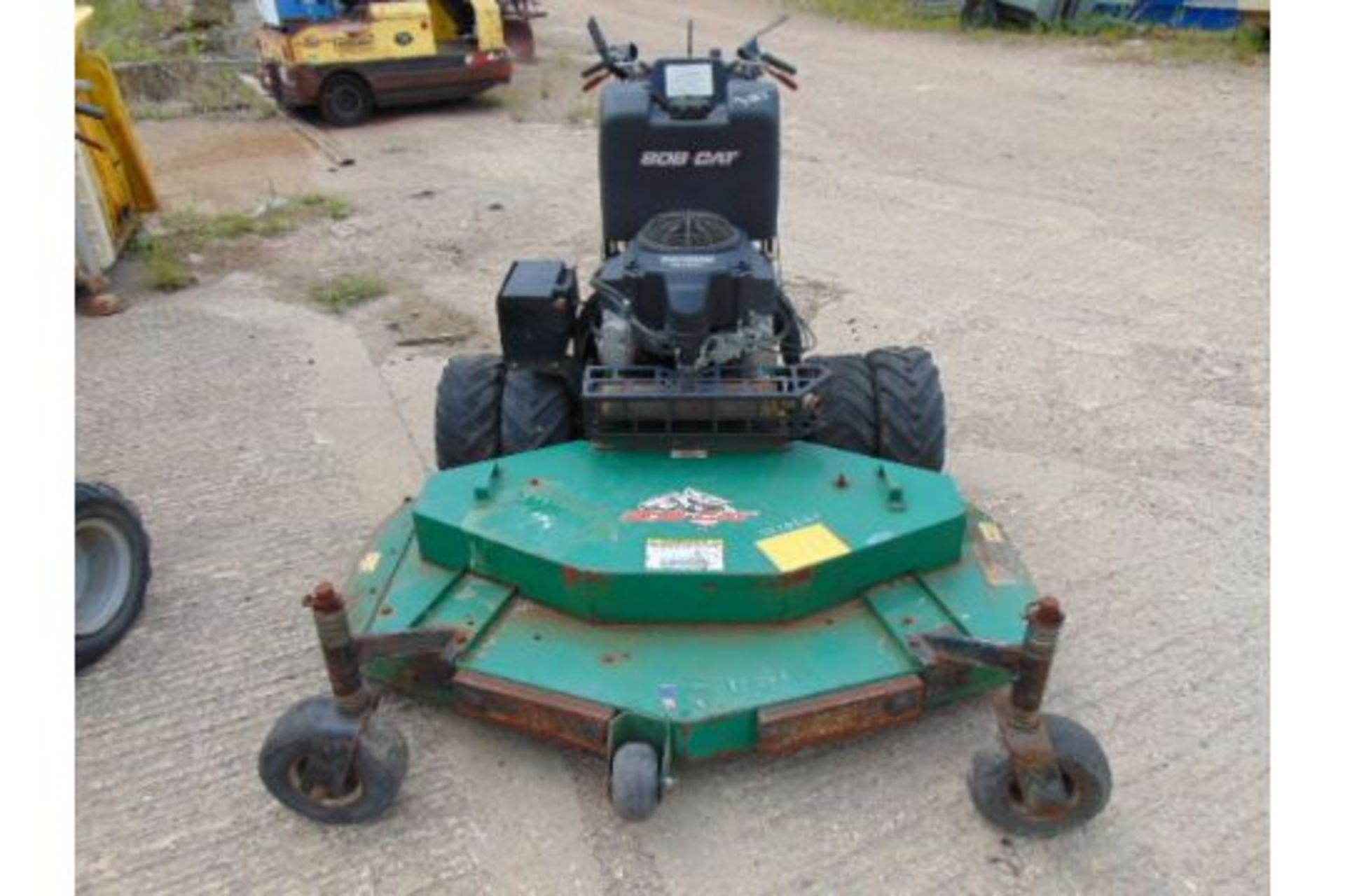 2015 Bobcat Hydrodrive 52 inches zero turn Mower ONLY 1277 HOURS! - Image 2 of 9