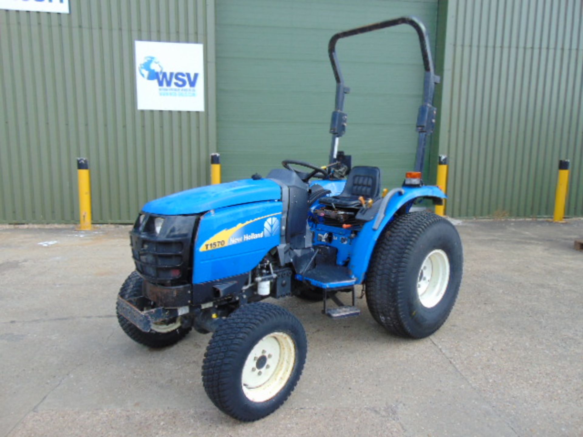 New Holland T1570 Compact Tractor shows ONLY 2,488 HOURS!