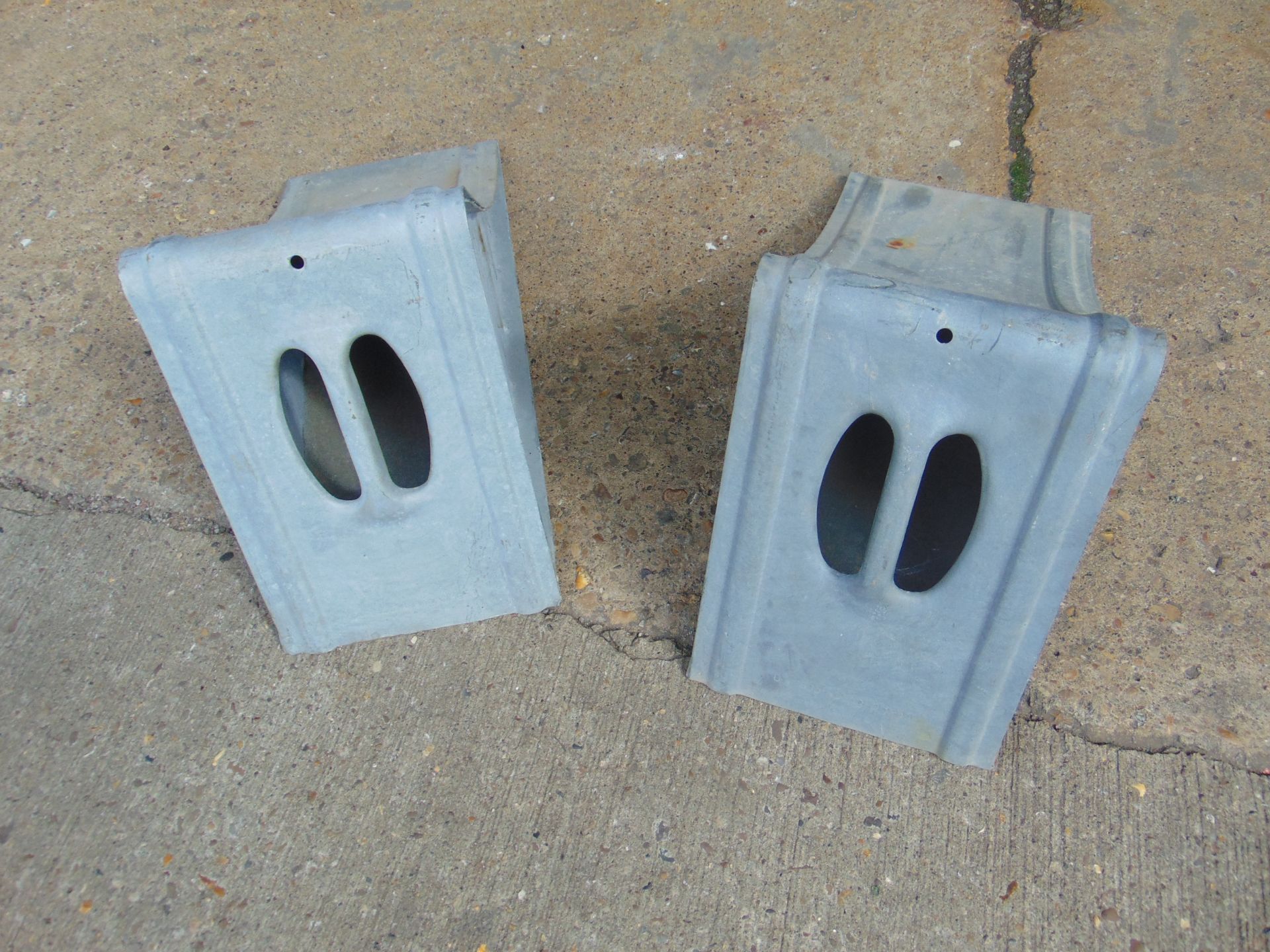 Heavy Duty 200mm wide Wheel Chocks - Image 2 of 4