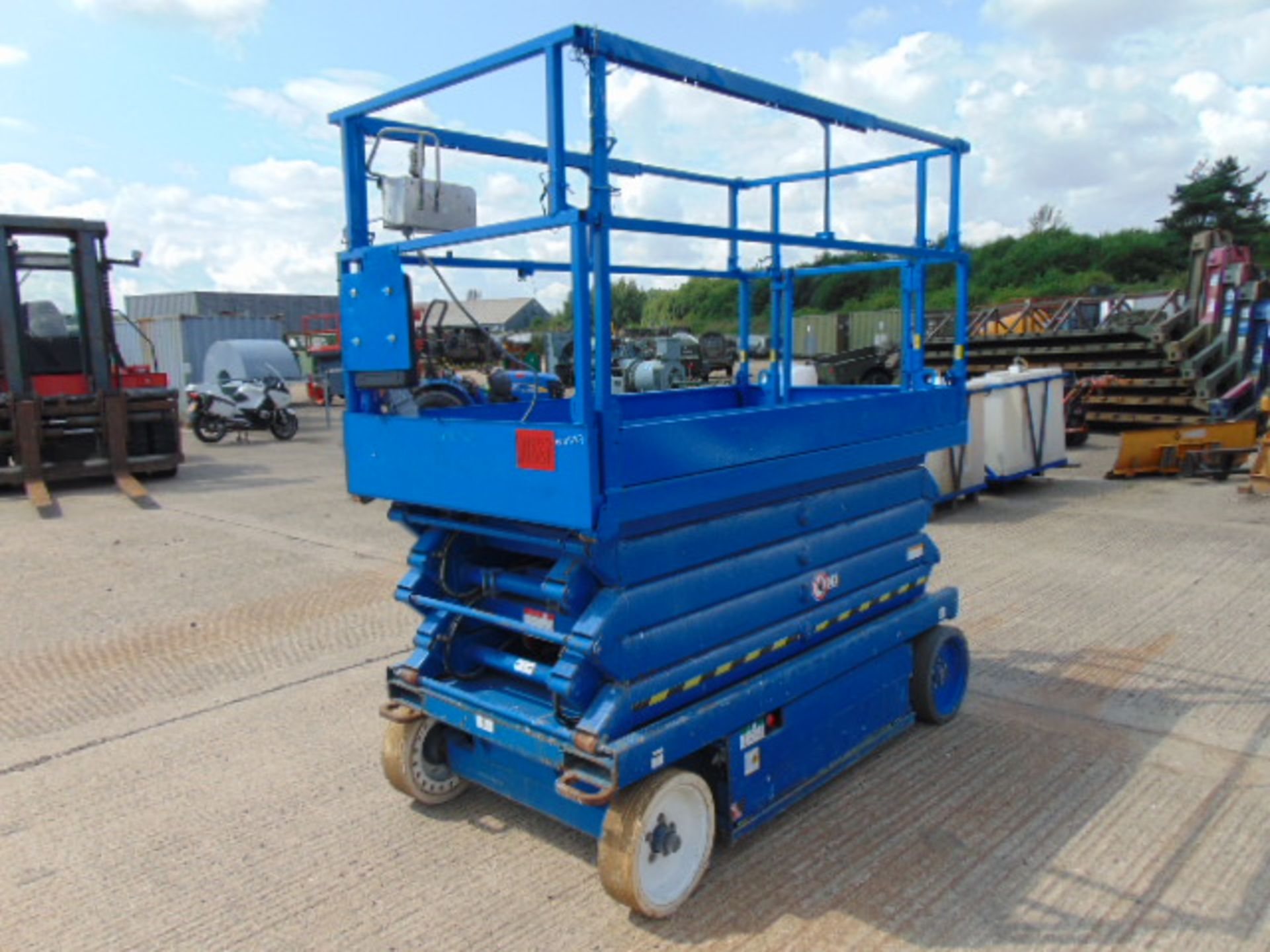 2012 SkyJack SJ4632 Electric Scissor Lift ONLY 265 HOURS! - Image 6 of 18