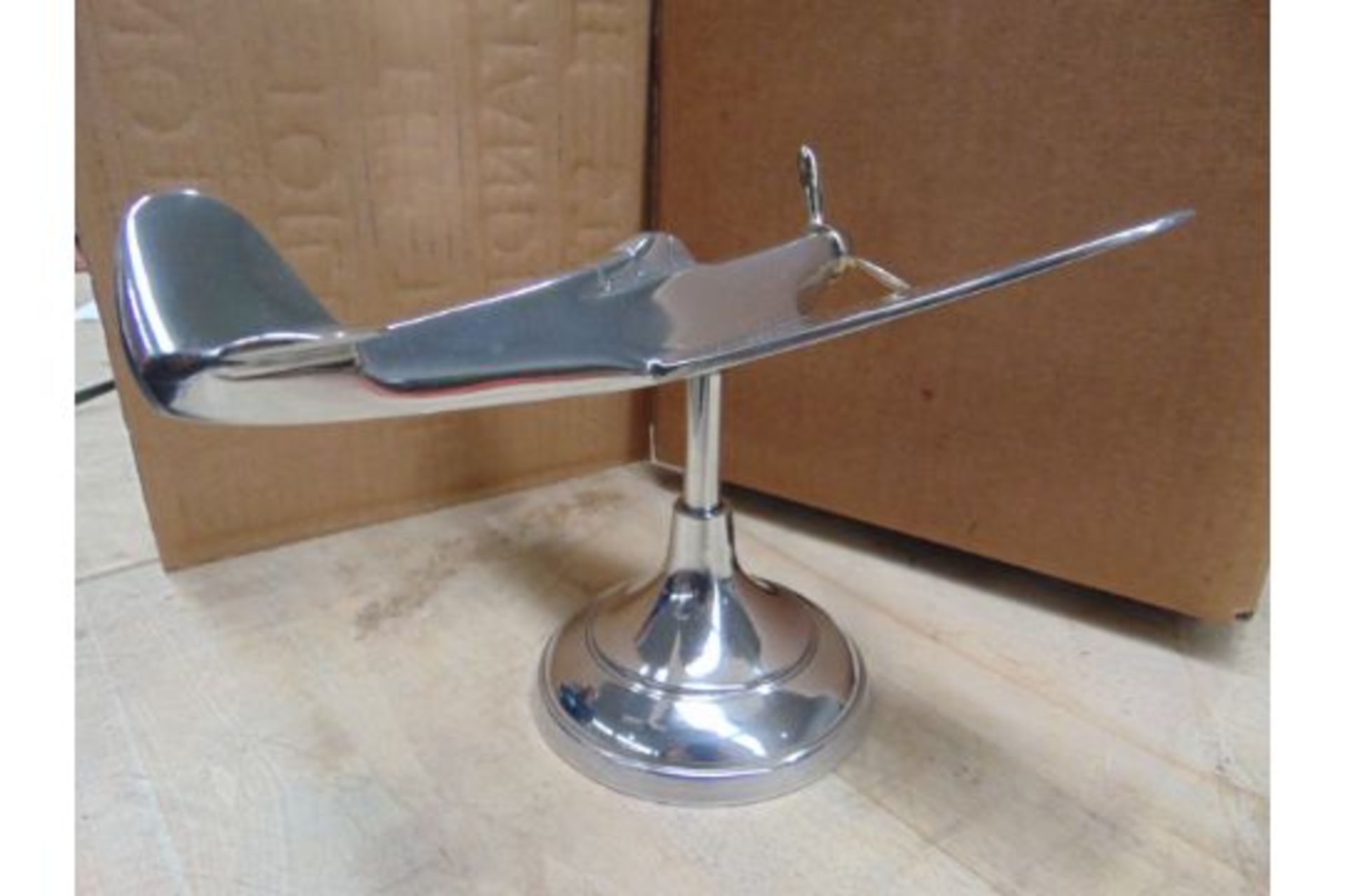 POLISHED ALUMINIUM DESK TOP SPITFIRE MODEL - Image 4 of 7