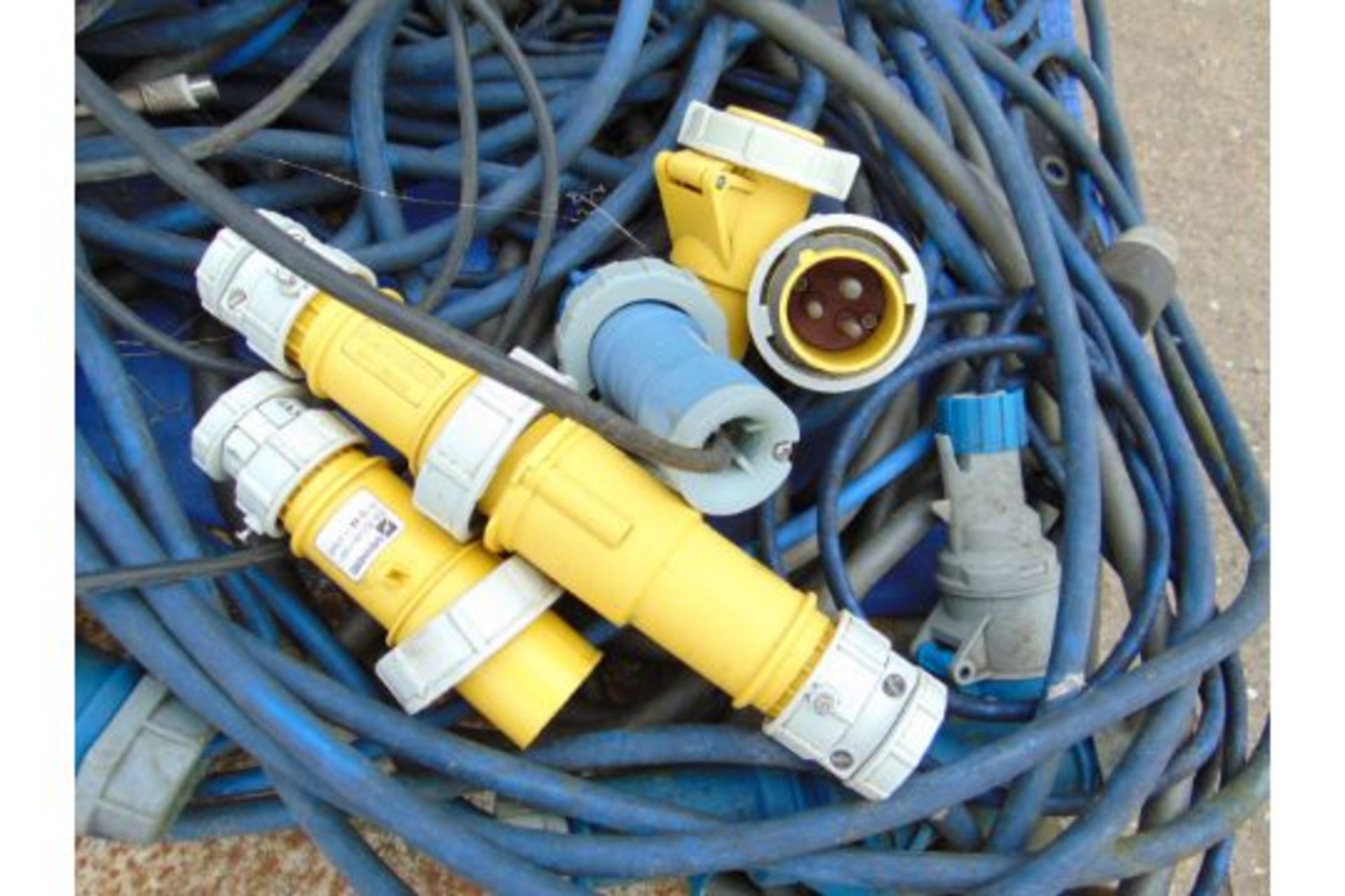 Mixed Electrical Power Cables, Connectors, Plugs, Sockets etc - Image 2 of 4
