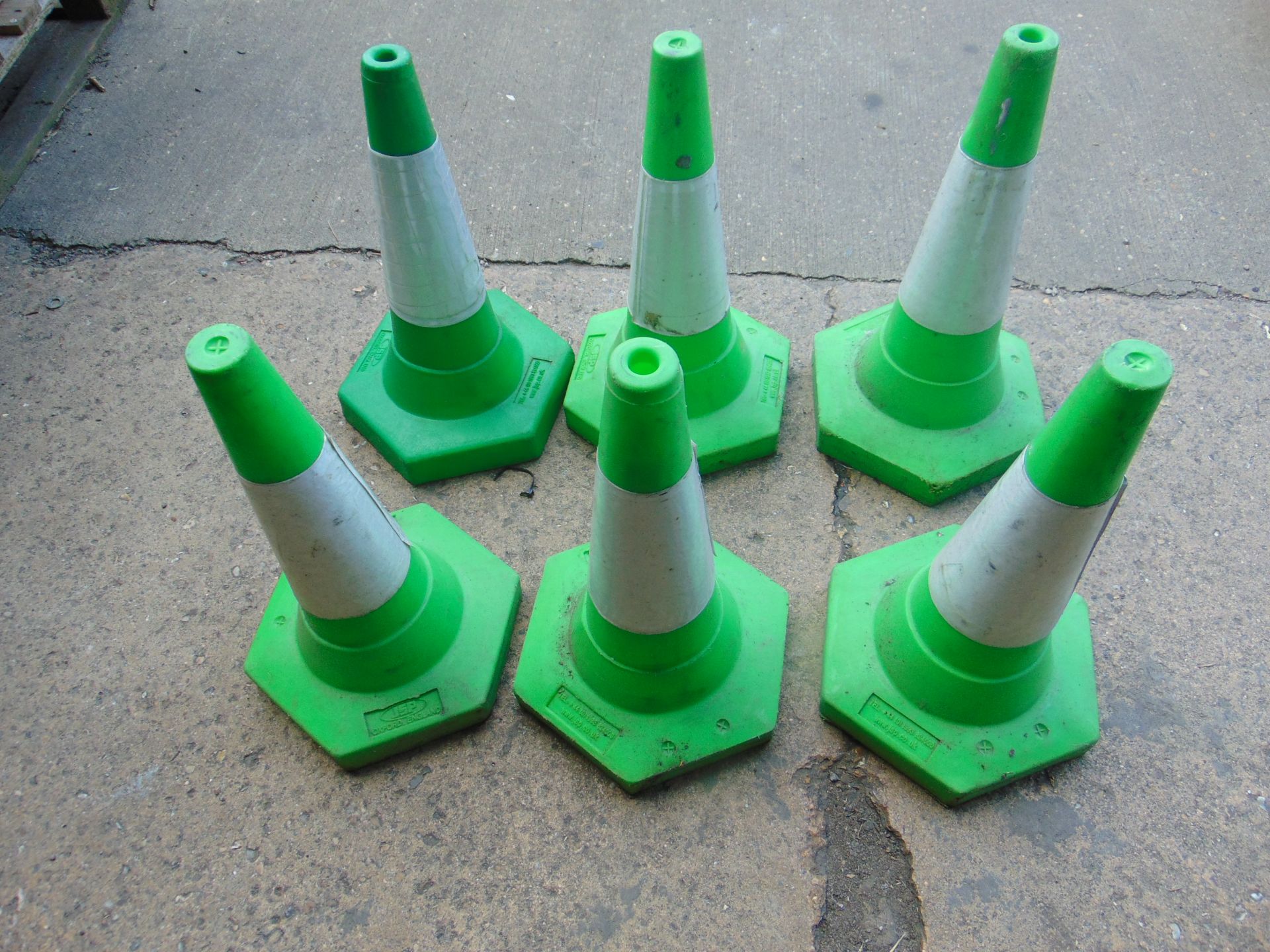 6 x Green Traffic Cones - Image 2 of 3