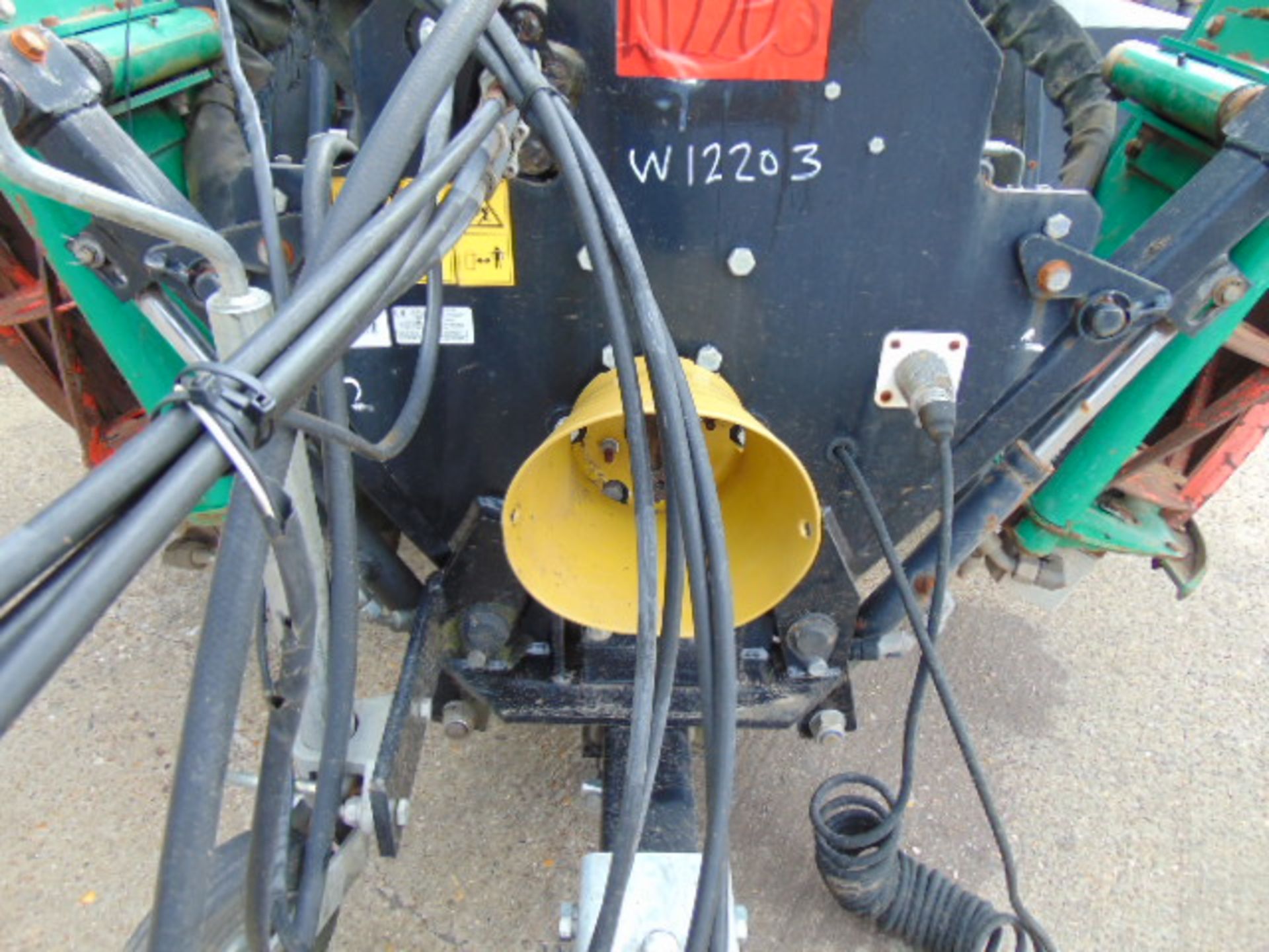 Ransomes TG3400 Trailed Hydraulic Gang Mowers ( 5 Deck ) from Council - Image 19 of 21