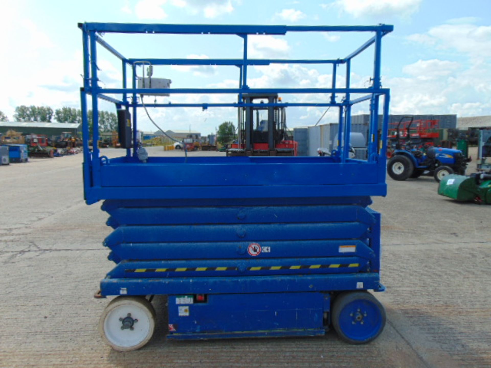 2012 SkyJack SJ4632 Electric Scissor Lift ONLY 265 HOURS! - Image 5 of 18