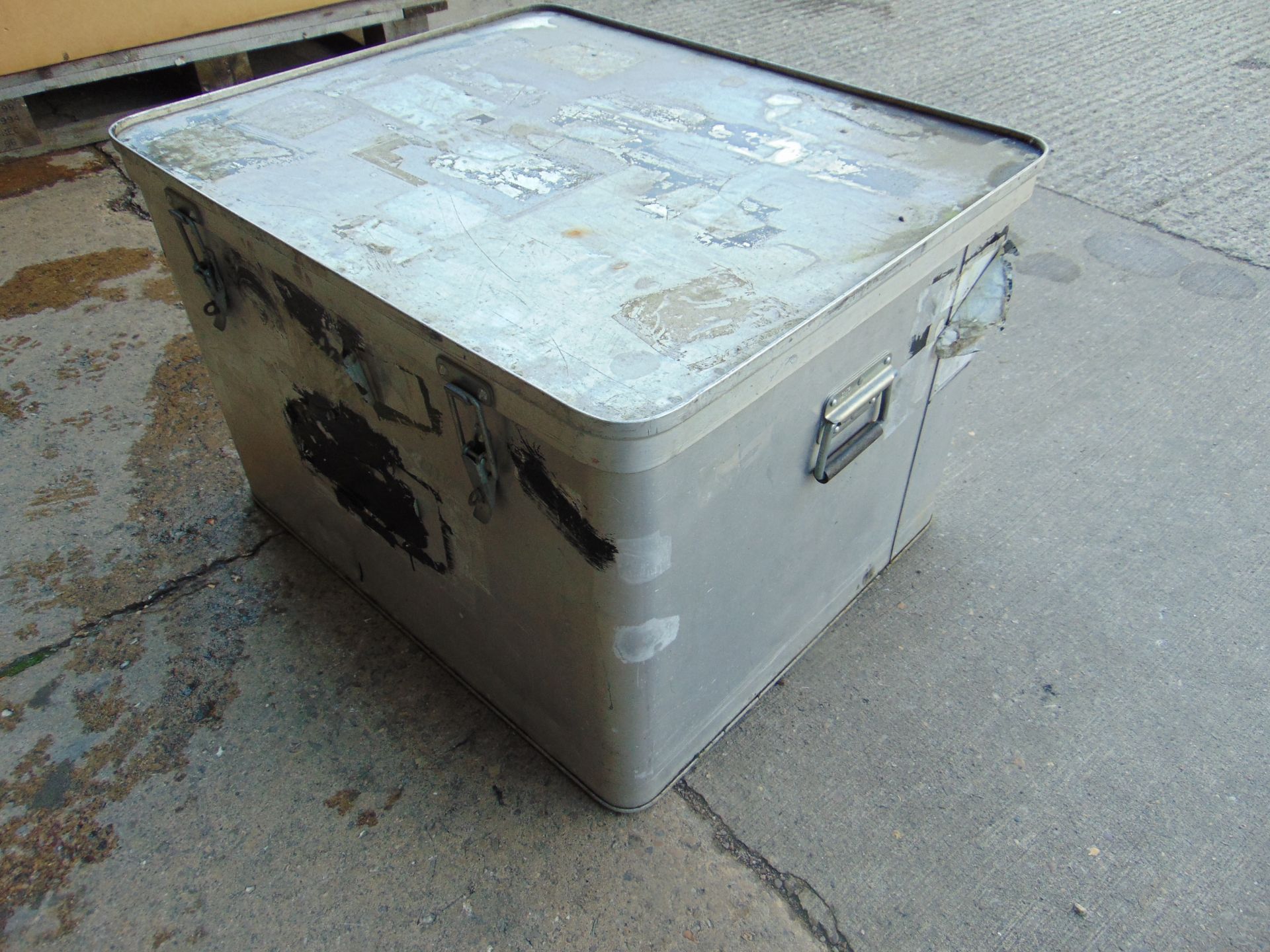 Stackable Aluminium Storage Box L72cm x W60cm x H49cm - Image 2 of 5