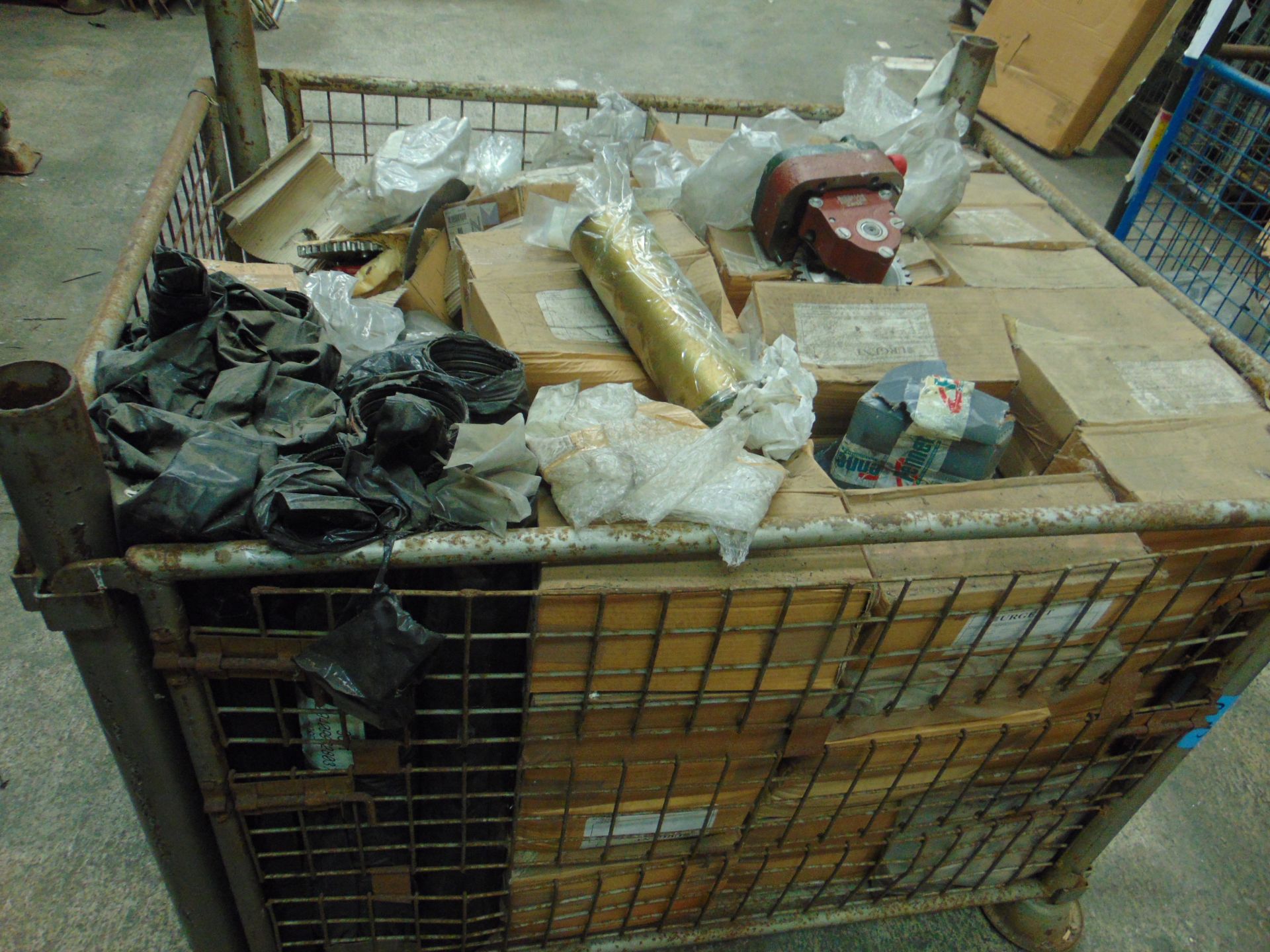 PALLET OF ASSORTED FV VEHICLE SPARES - Image 3 of 3