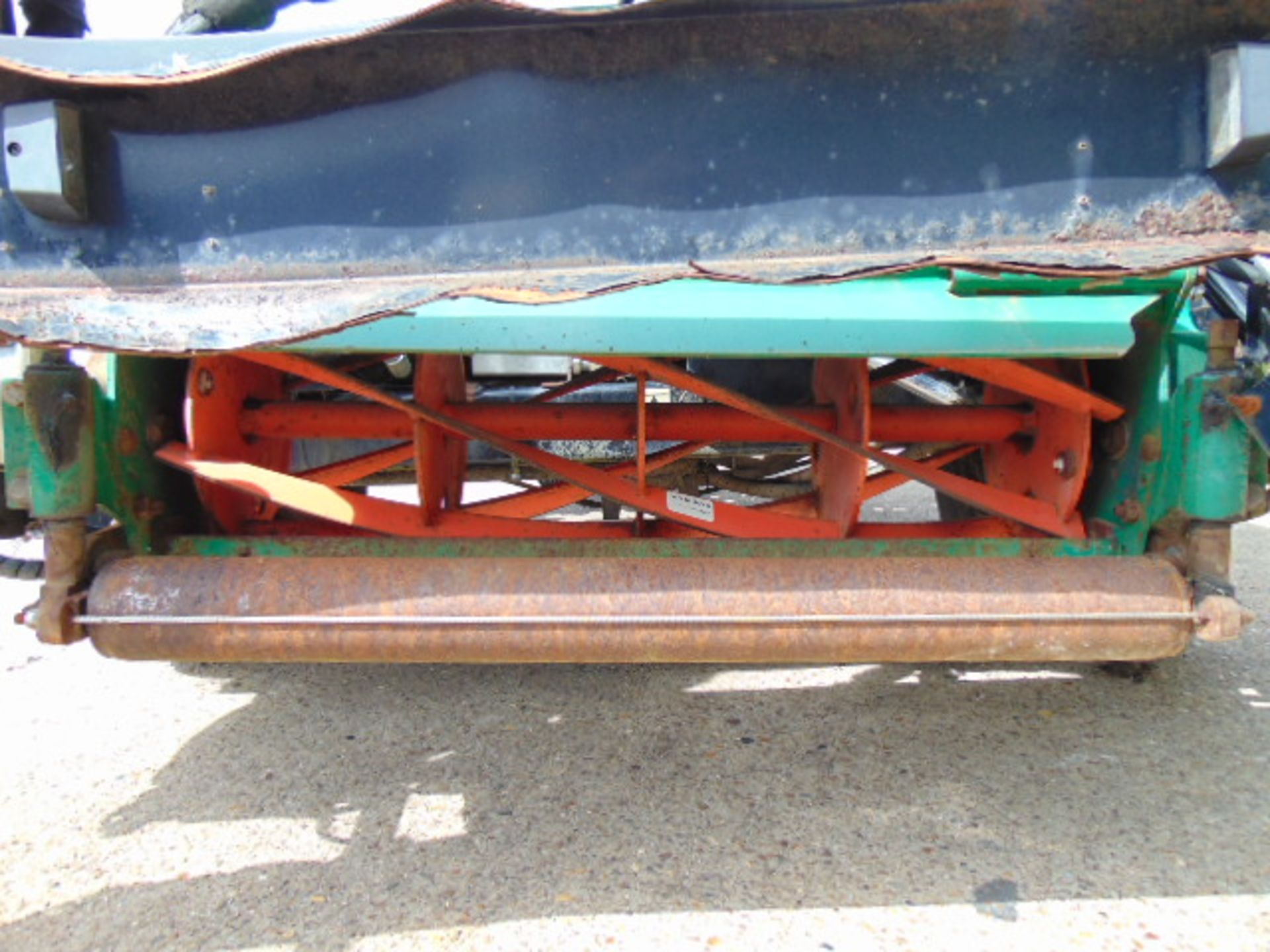 Ransomes TG3400 Trailed Hydraulic Gang Mowers ( 5 Deck ) from Council - Image 13 of 20