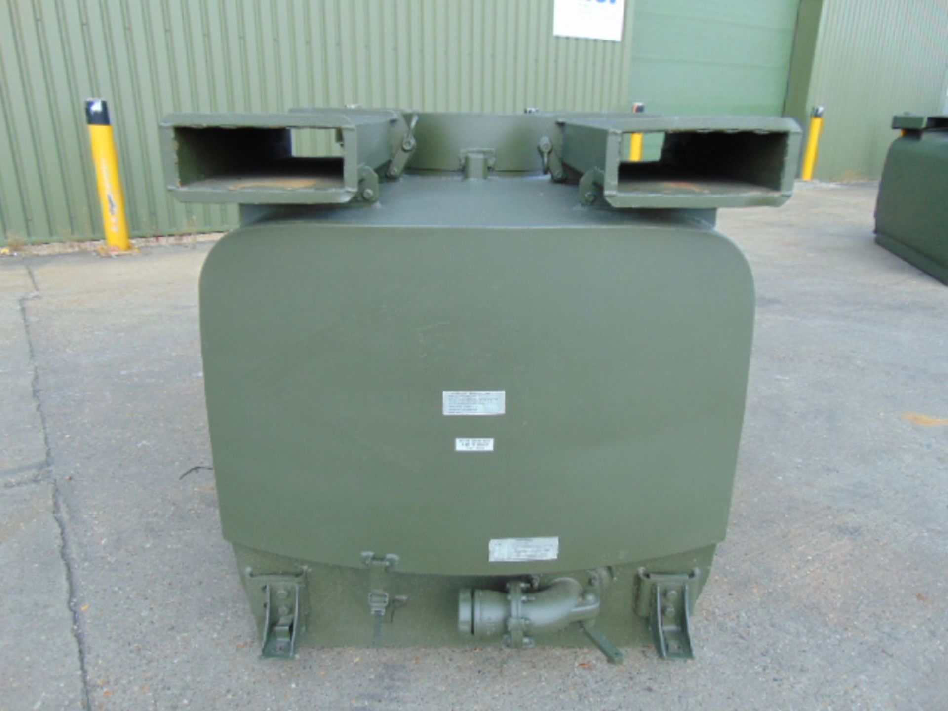 Gloster Saro 2,200Ltr Aluminium Fuel/Fluid Distribution Tank - Image 2 of 9