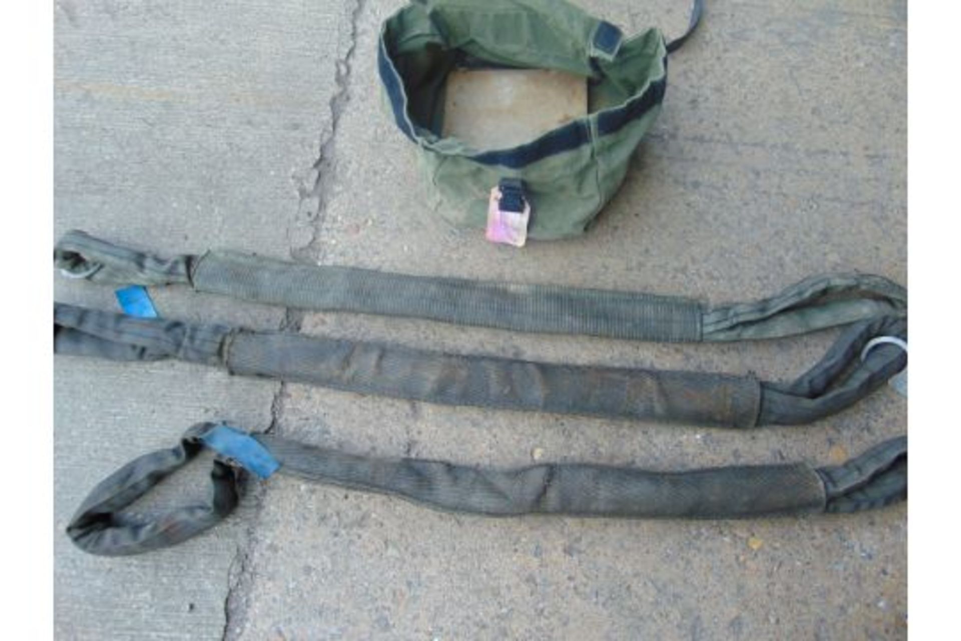 3 x 1.15m 3t WINCHING SLINGS WITH SLEEVES & CANVAS BAG - Image 2 of 5