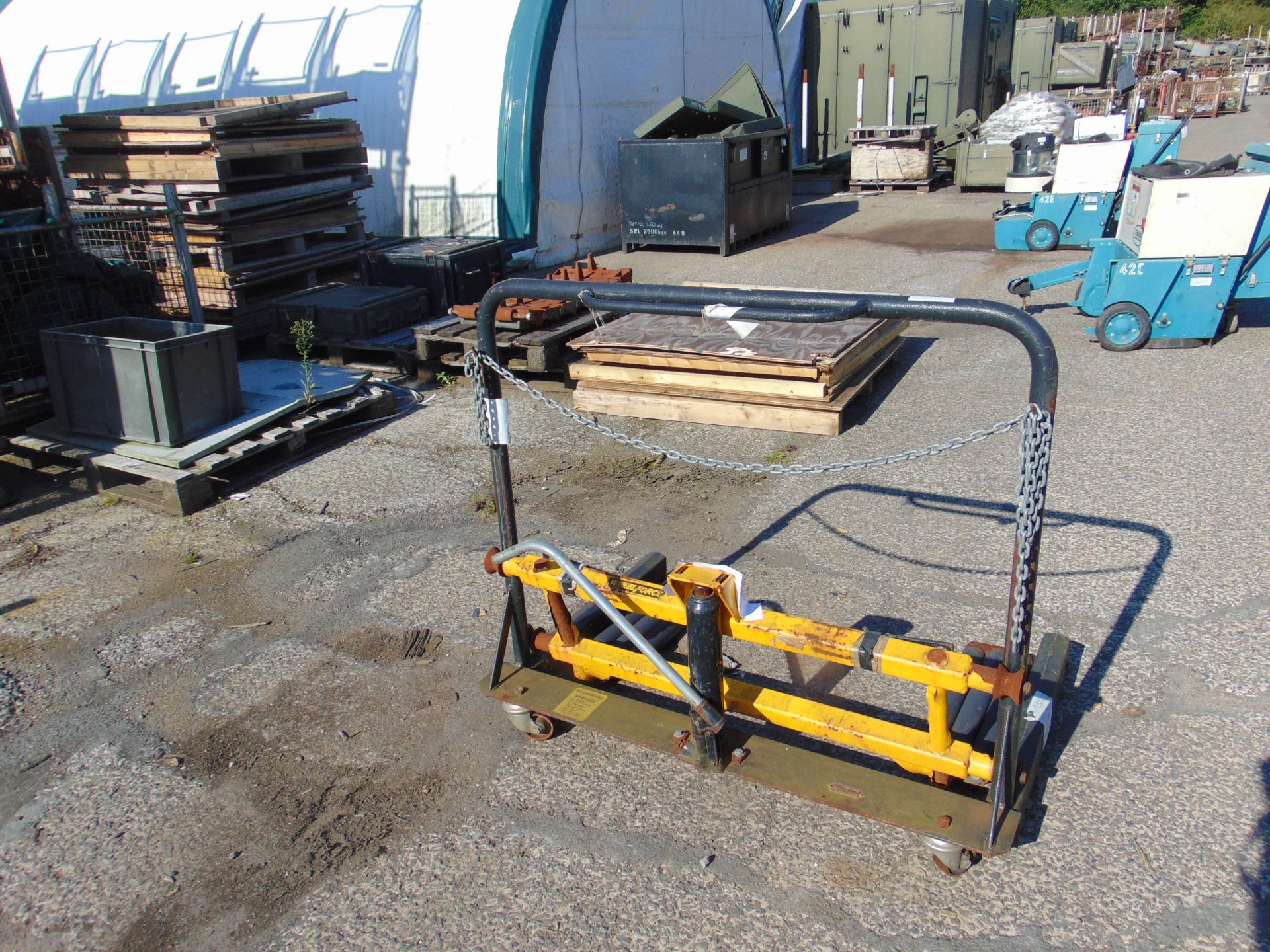 Churchill Wheel Force HGV Hydraulic Wheel Lift as Shown - Image 3 of 4