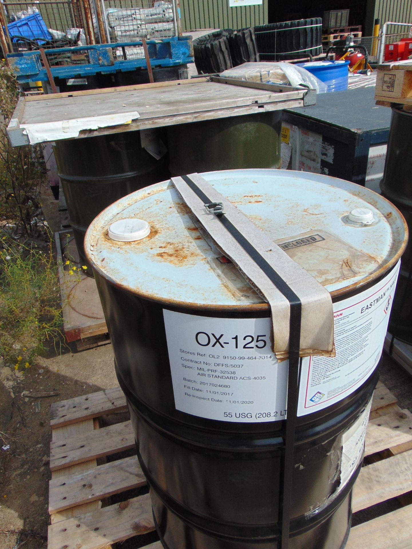 1X 205L BARREL OF OX-125 EASTMAN HALO 157 HIGH QUALITY ESTER BASED AVIATION TURBINE/HELICOPTER OIL - Image 2 of 4