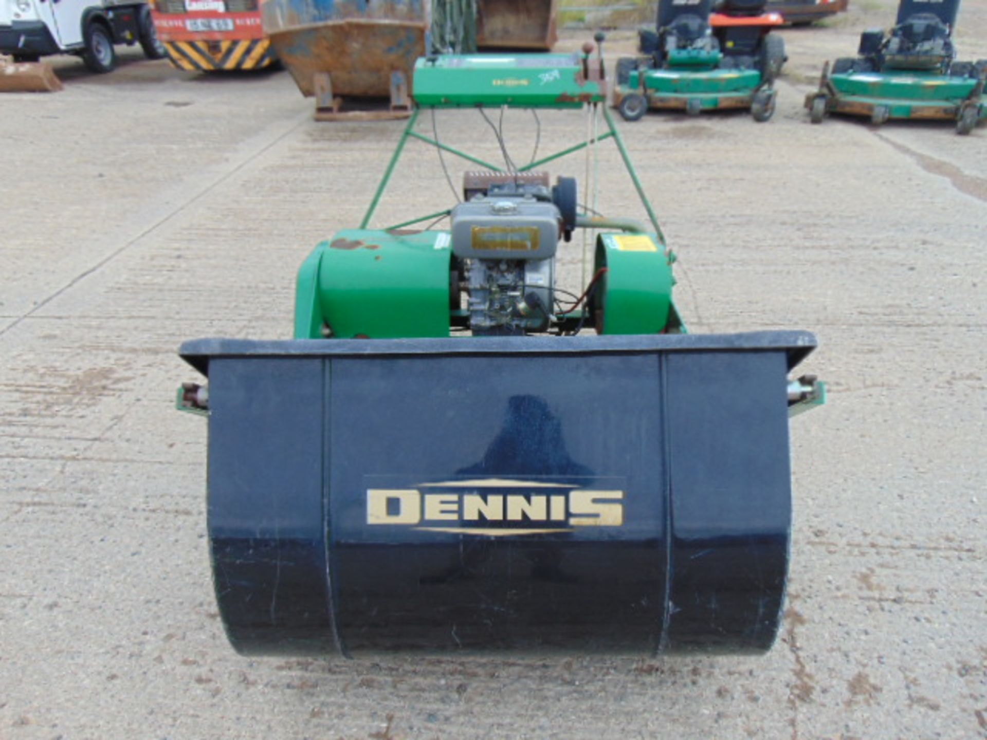 2007 Dennis 36" Cylinder Mower Kubota Diesel Engine county council owned - Image 2 of 13