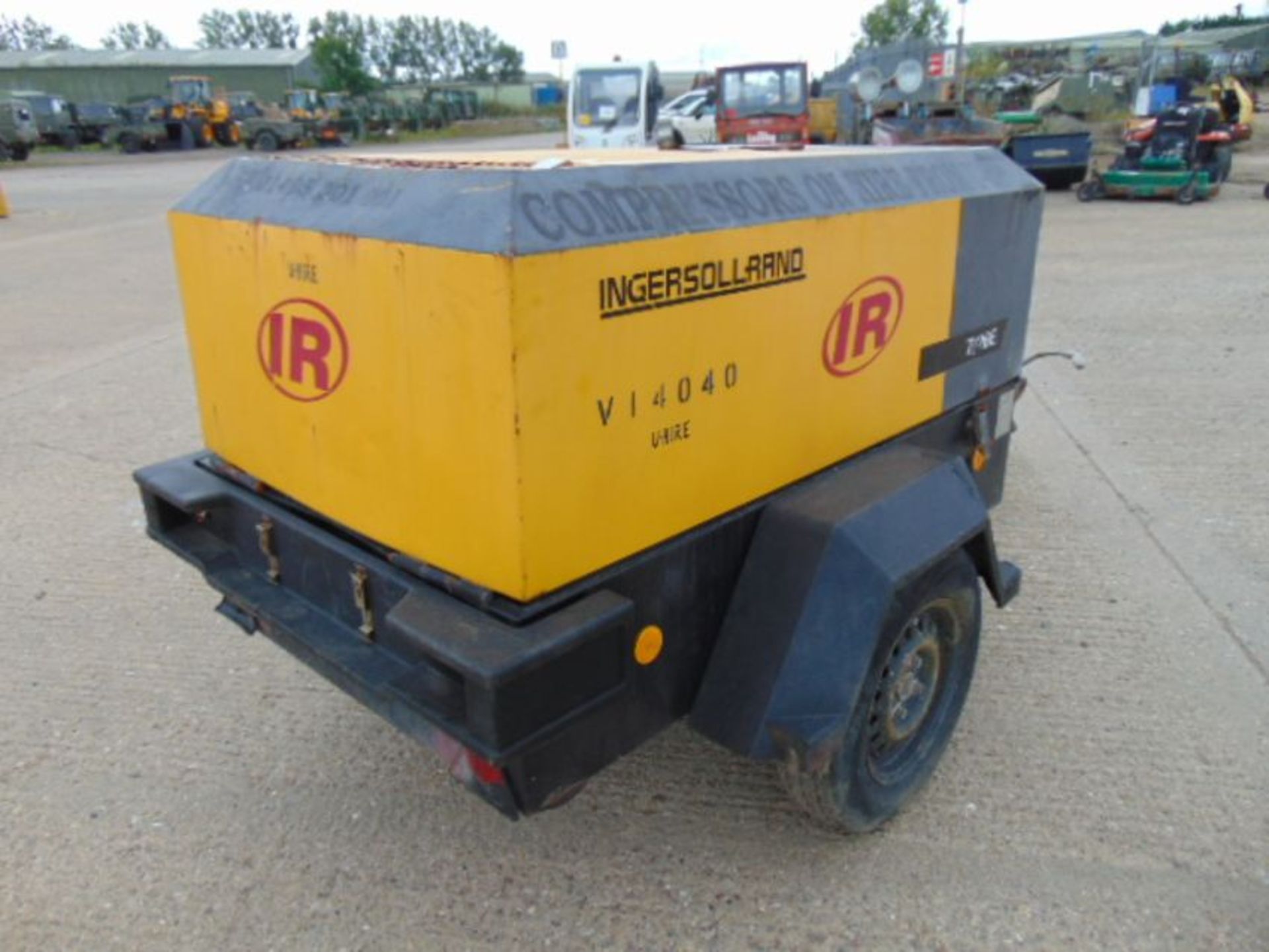 2009 Doosan Ingersoll Rand Trailed Compressor Generator ONLY 885 HOURS! - Image 6 of 13