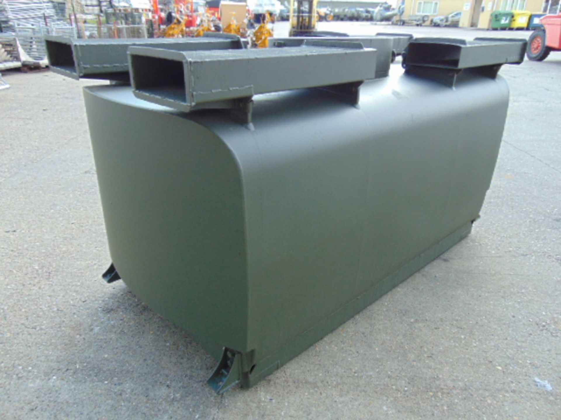 Gloster Saro 2,200Ltr Aluminium Fuel/Fluid Distribution Tank - Image 4 of 10