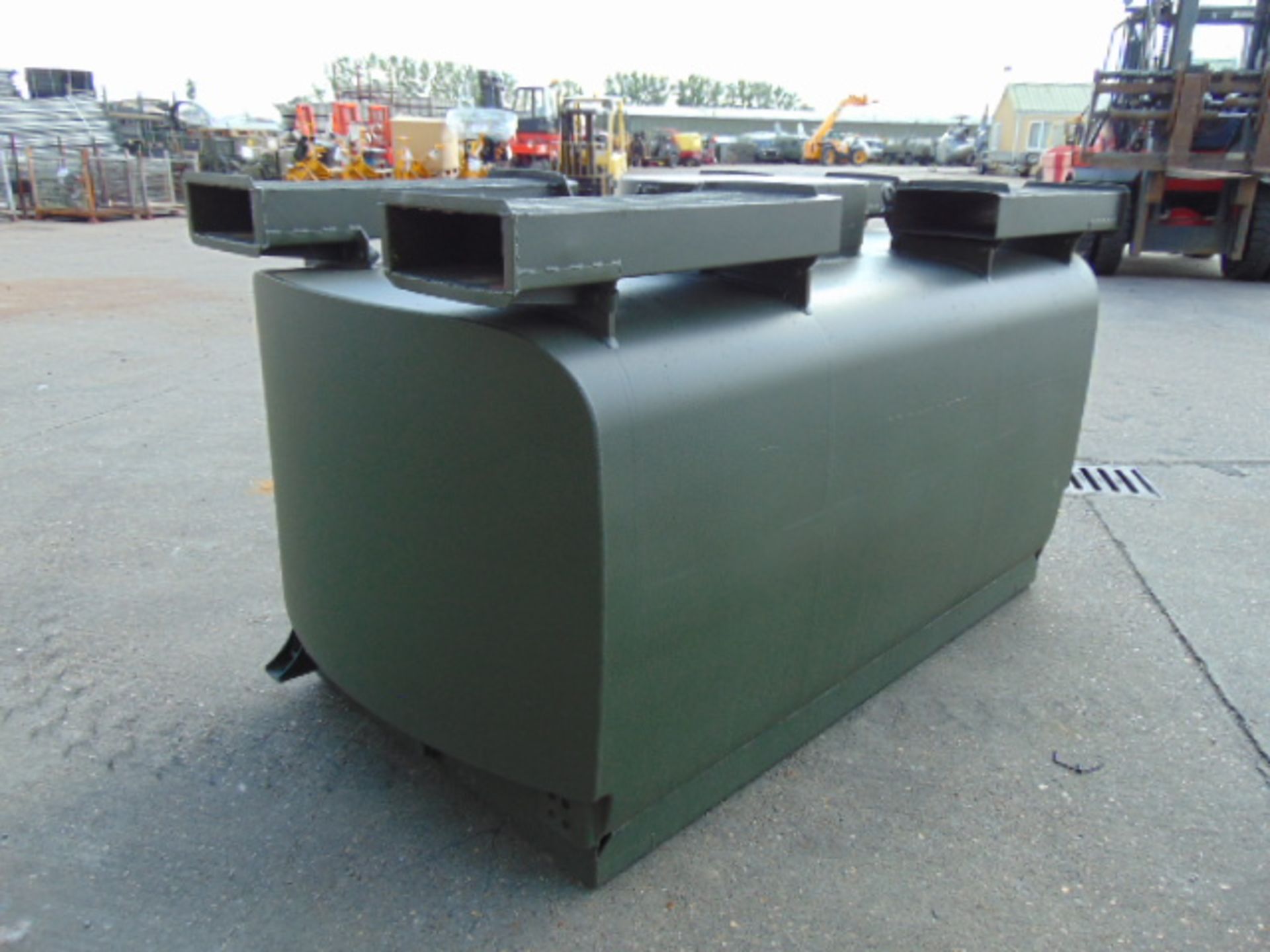 Gloster Saro 2,200Ltr Aluminium Fuel/Fluid Distribution Tank - Image 4 of 9